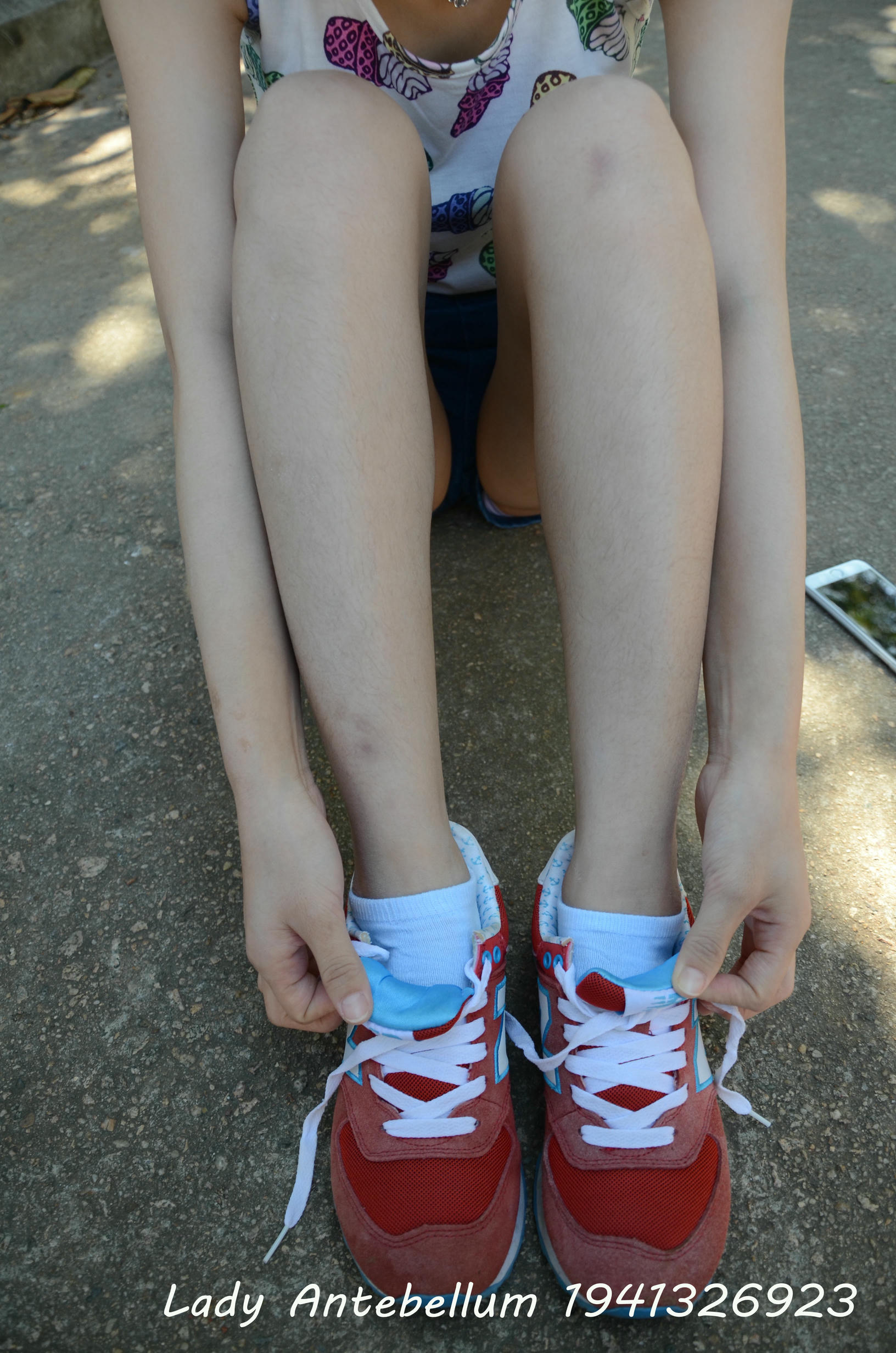 [战前女神] 恋足美腿棉袜女神级摄影套图 100 [60P-95MB]_第2集