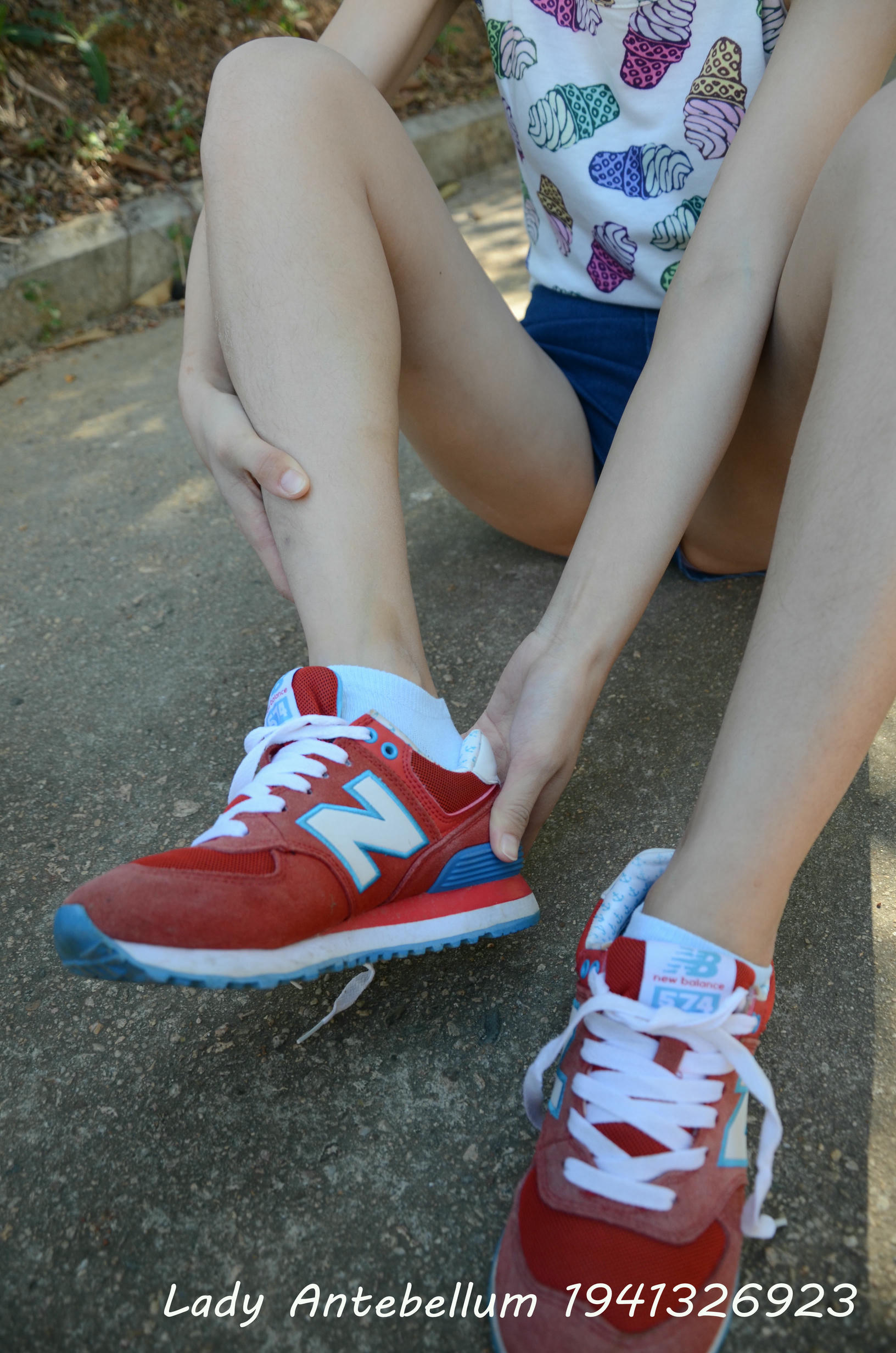 [战前女神] 恋足美腿棉袜女神级摄影套图 100 [60P-95MB]_第2集