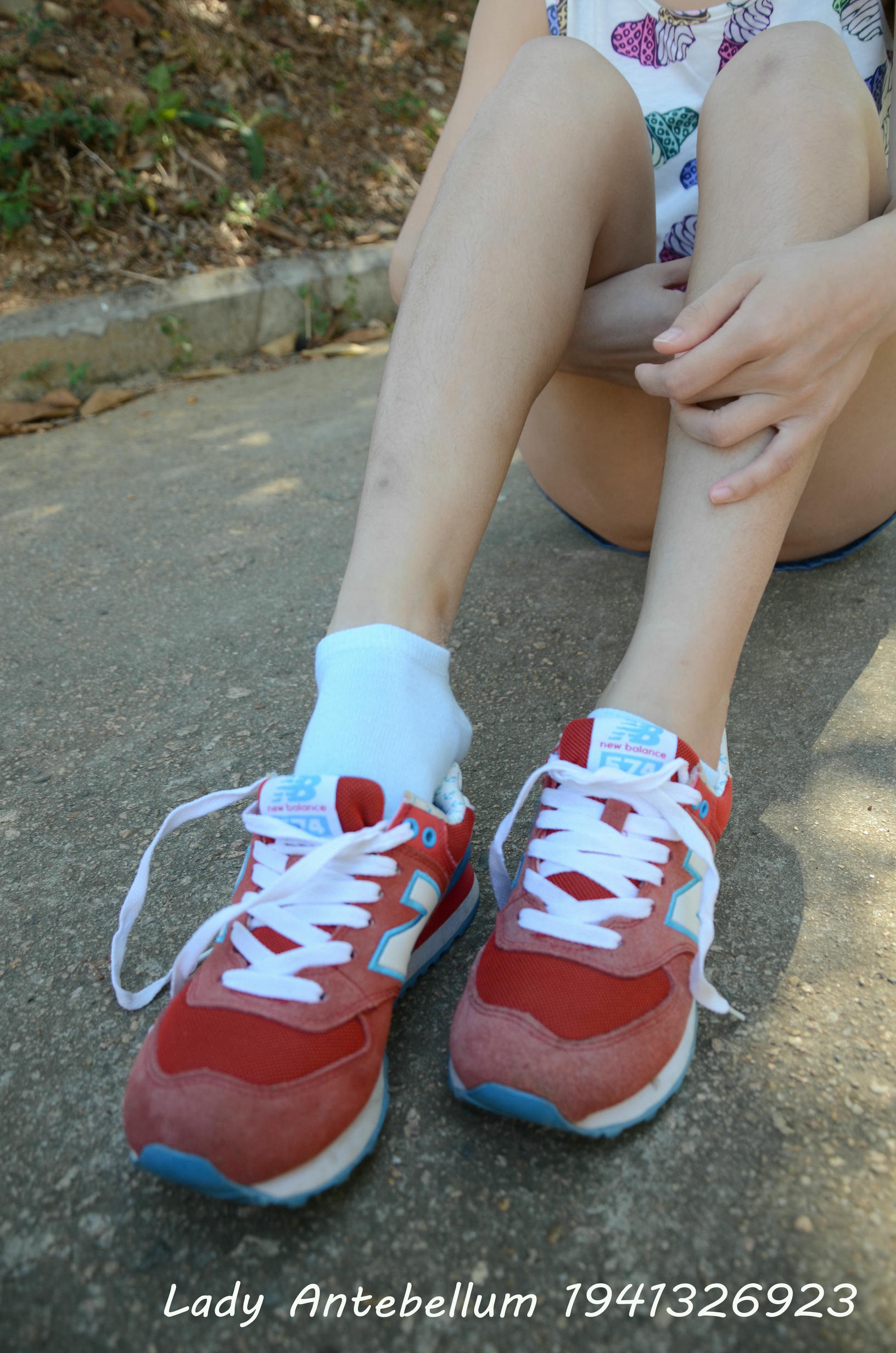 [战前女神] 恋足美腿棉袜女神级摄影套图 100 [60P-95MB]_第2集