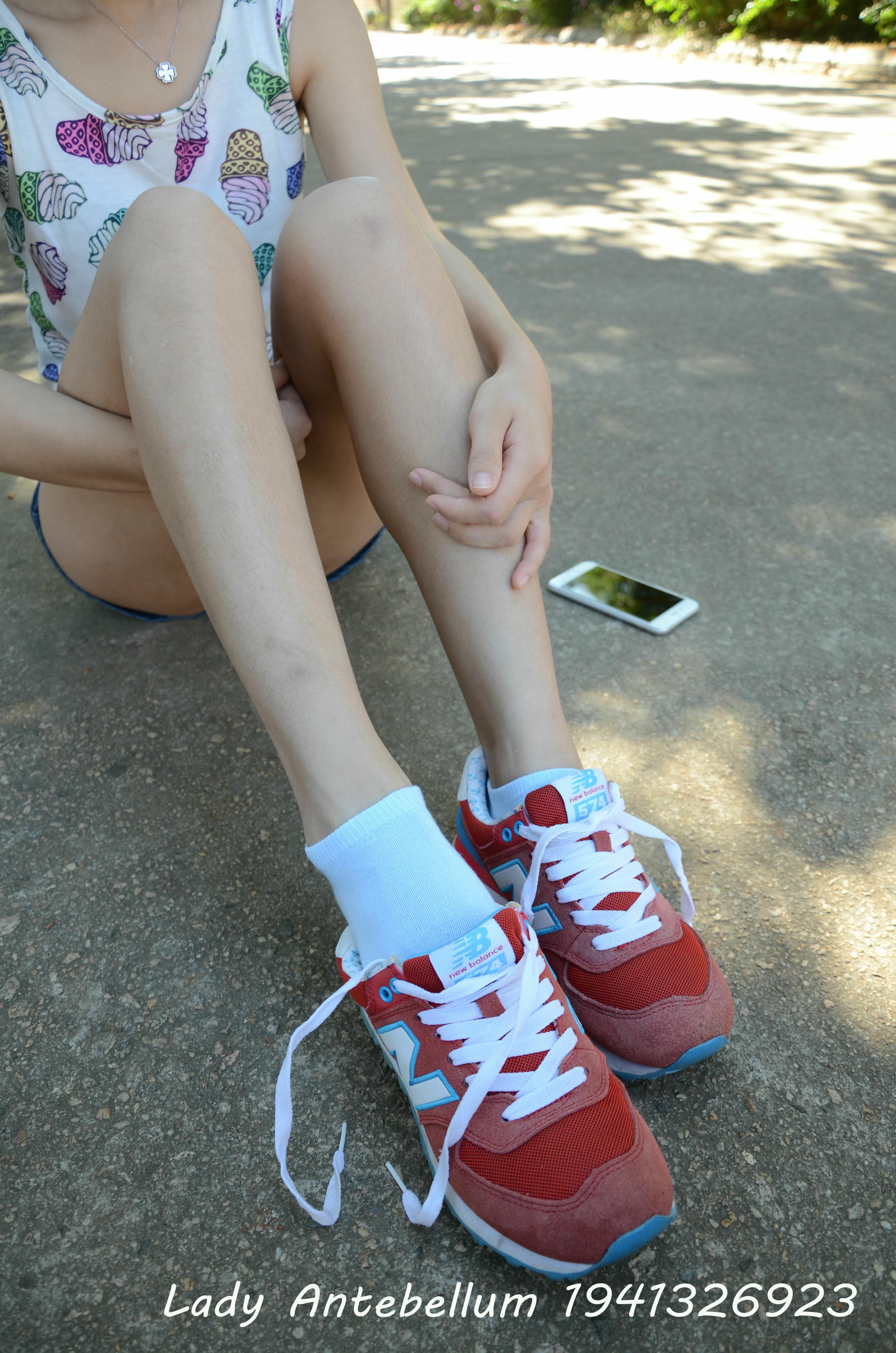 [战前女神] 恋足美腿棉袜女神级摄影套图 100 [60P-95MB]_第2集