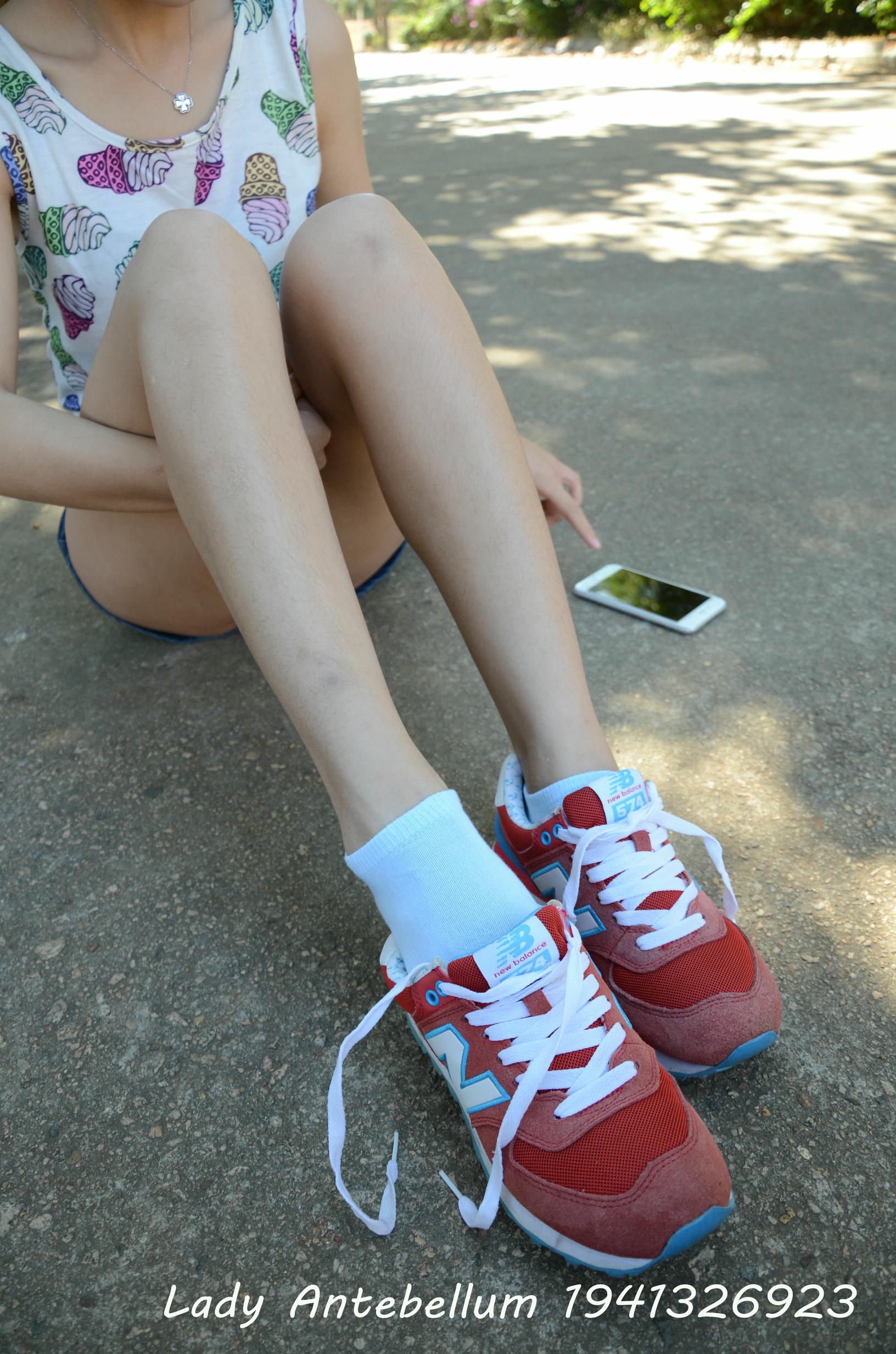 [战前女神] 恋足美腿棉袜女神级摄影套图 100 [60P-95MB]_第3集