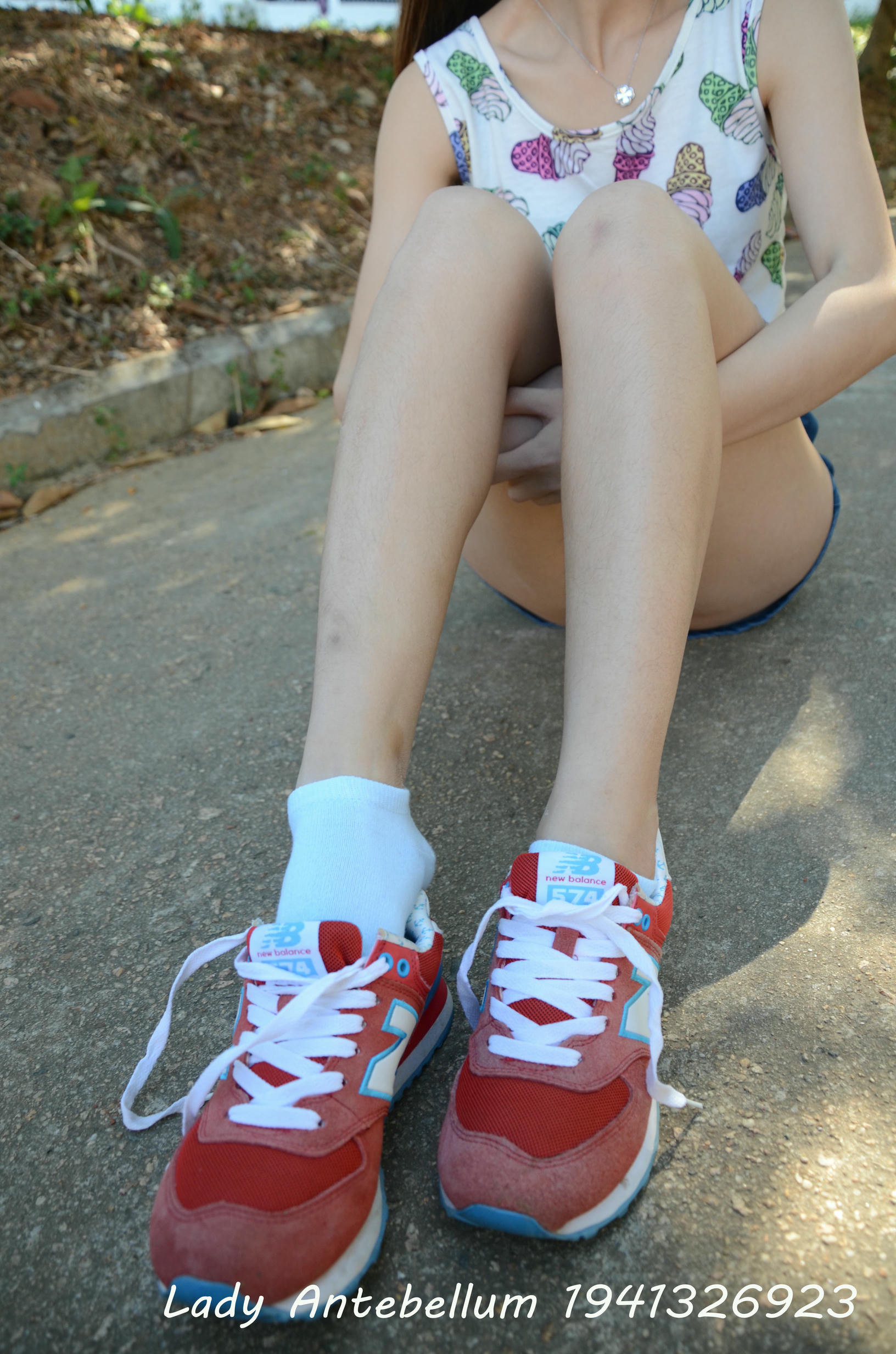 [战前女神] 恋足美腿棉袜女神级摄影套图 100 [60P-95MB]_第3集