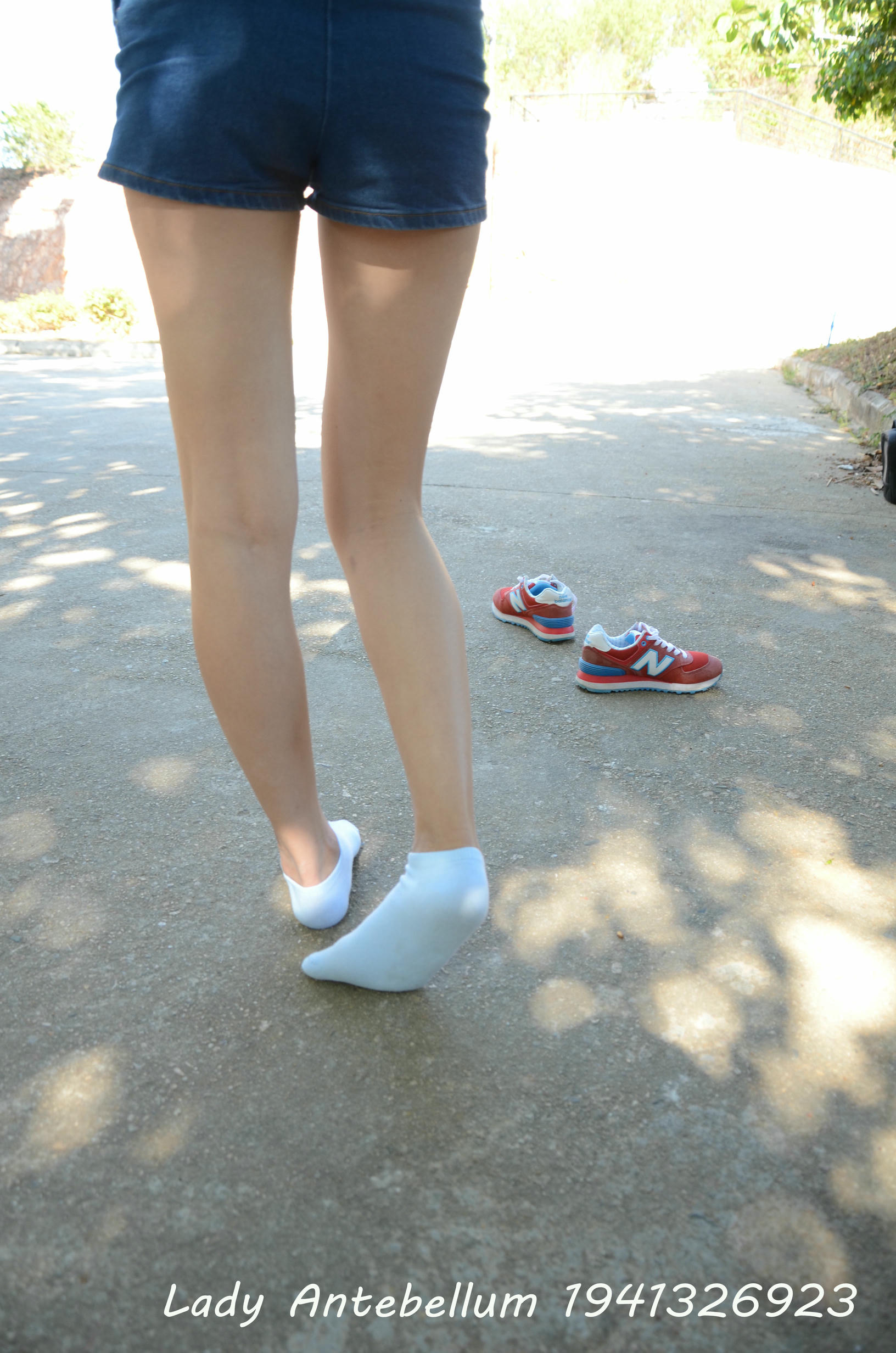 [战前女神] 恋足美腿棉袜女神级摄影套图 100 [60P-95MB]_第3集