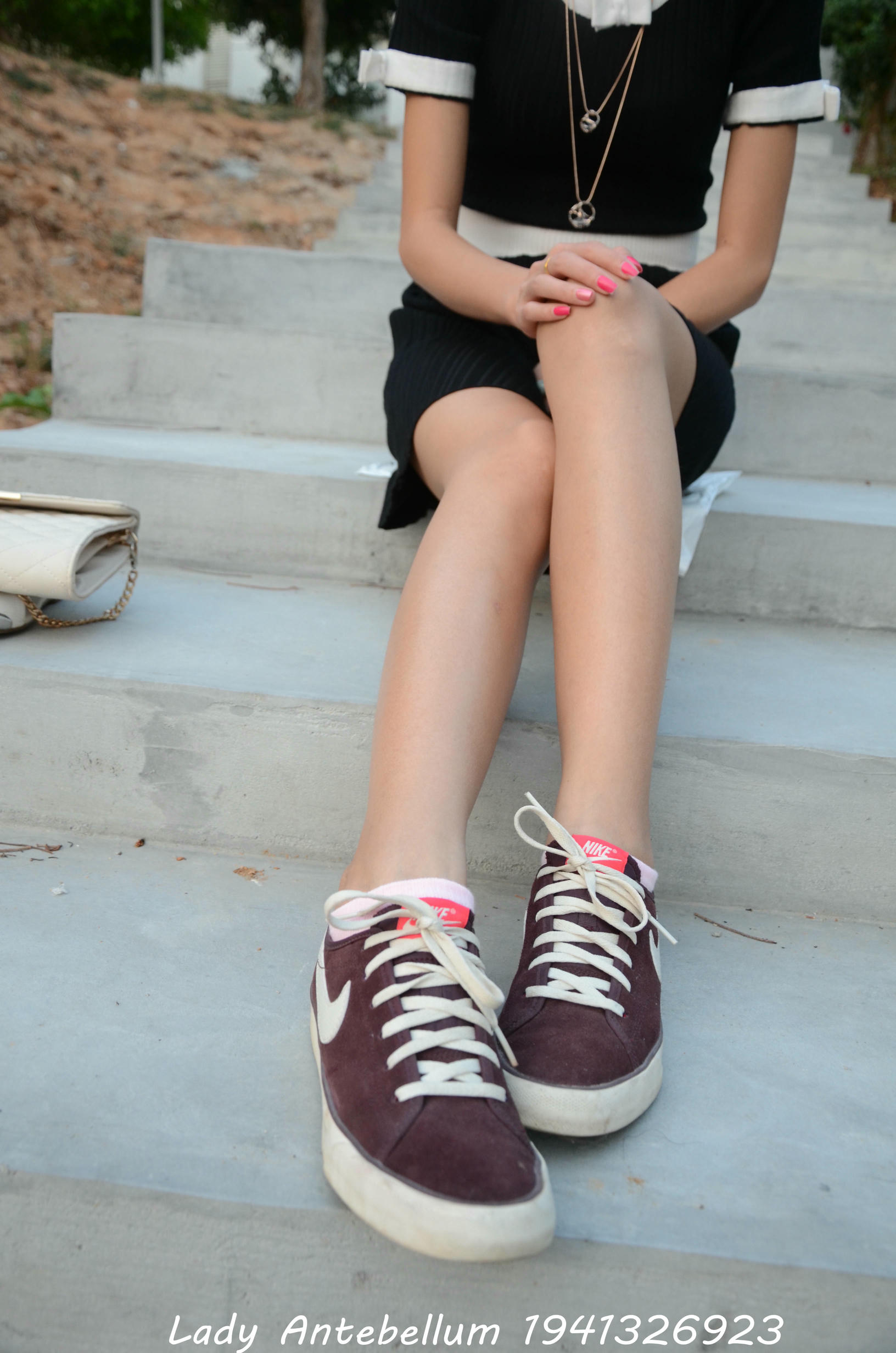 [战前女神] 恋足美腿棉袜女神级摄影套图 101 [128P-145MB]_第1集