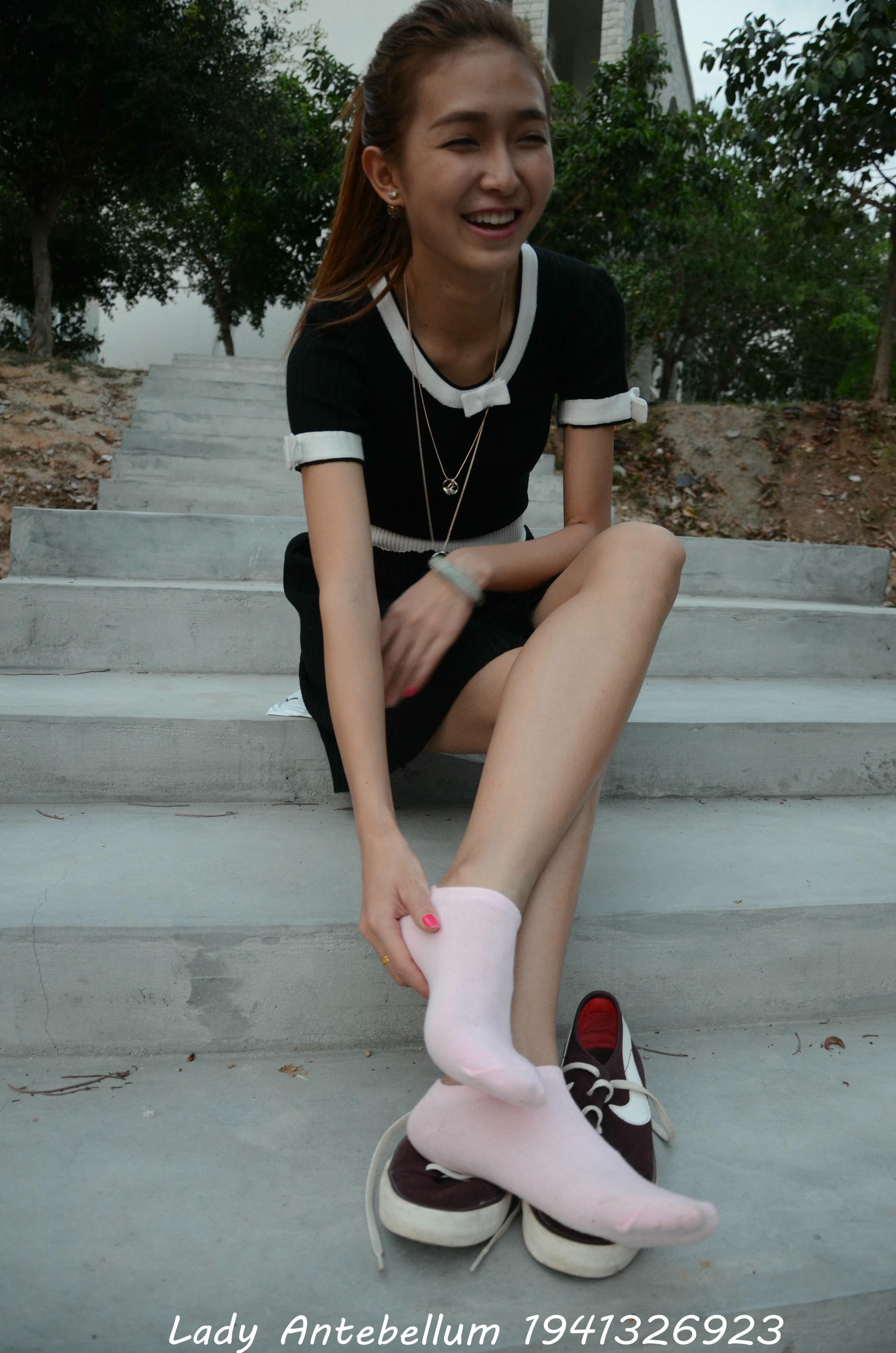 [战前女神] 恋足美腿棉袜女神级摄影套图 101 [128P-145MB]_第6集