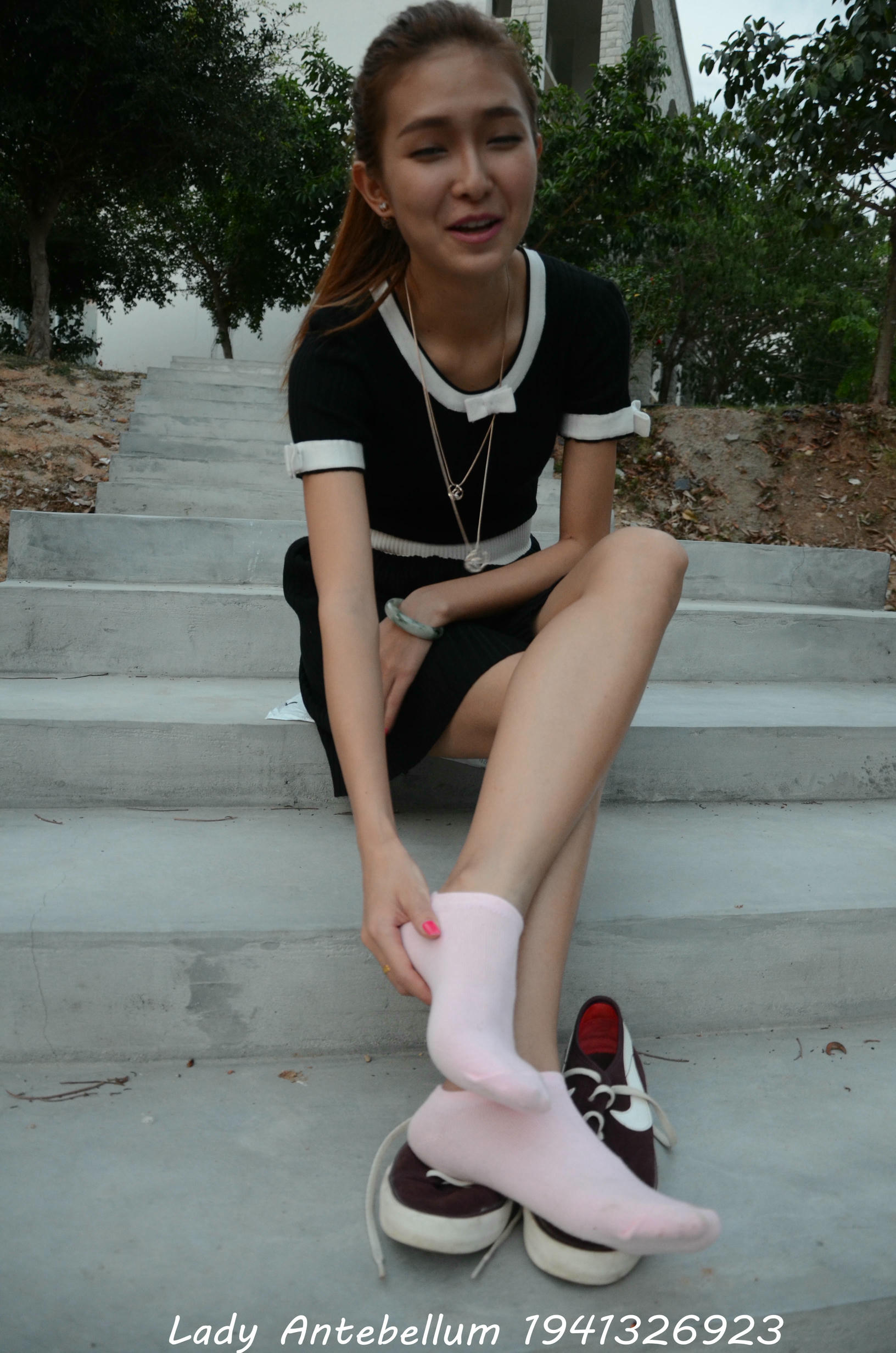 [战前女神] 恋足美腿棉袜女神级摄影套图 101 [128P-145MB]_第6集