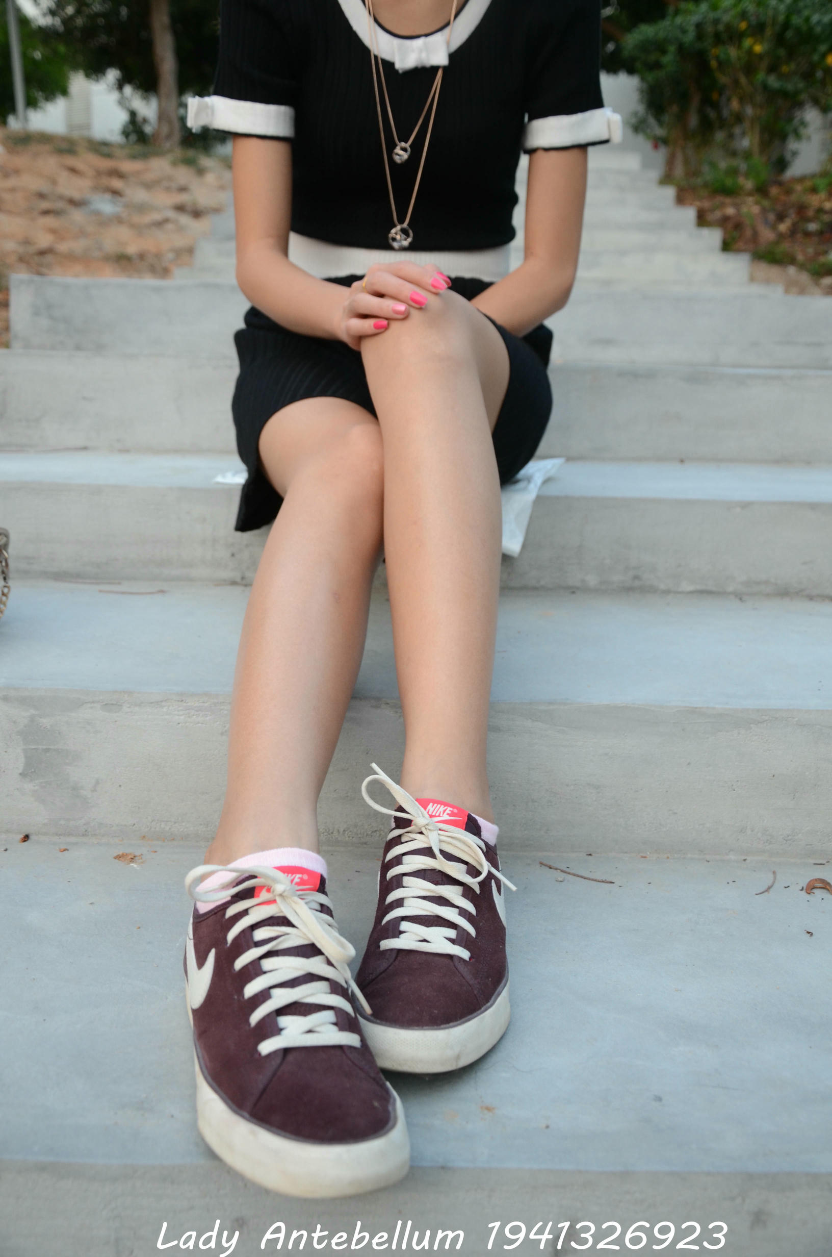 [战前女神] 恋足美腿棉袜女神级摄影套图 101 [128P-145MB]_第1集