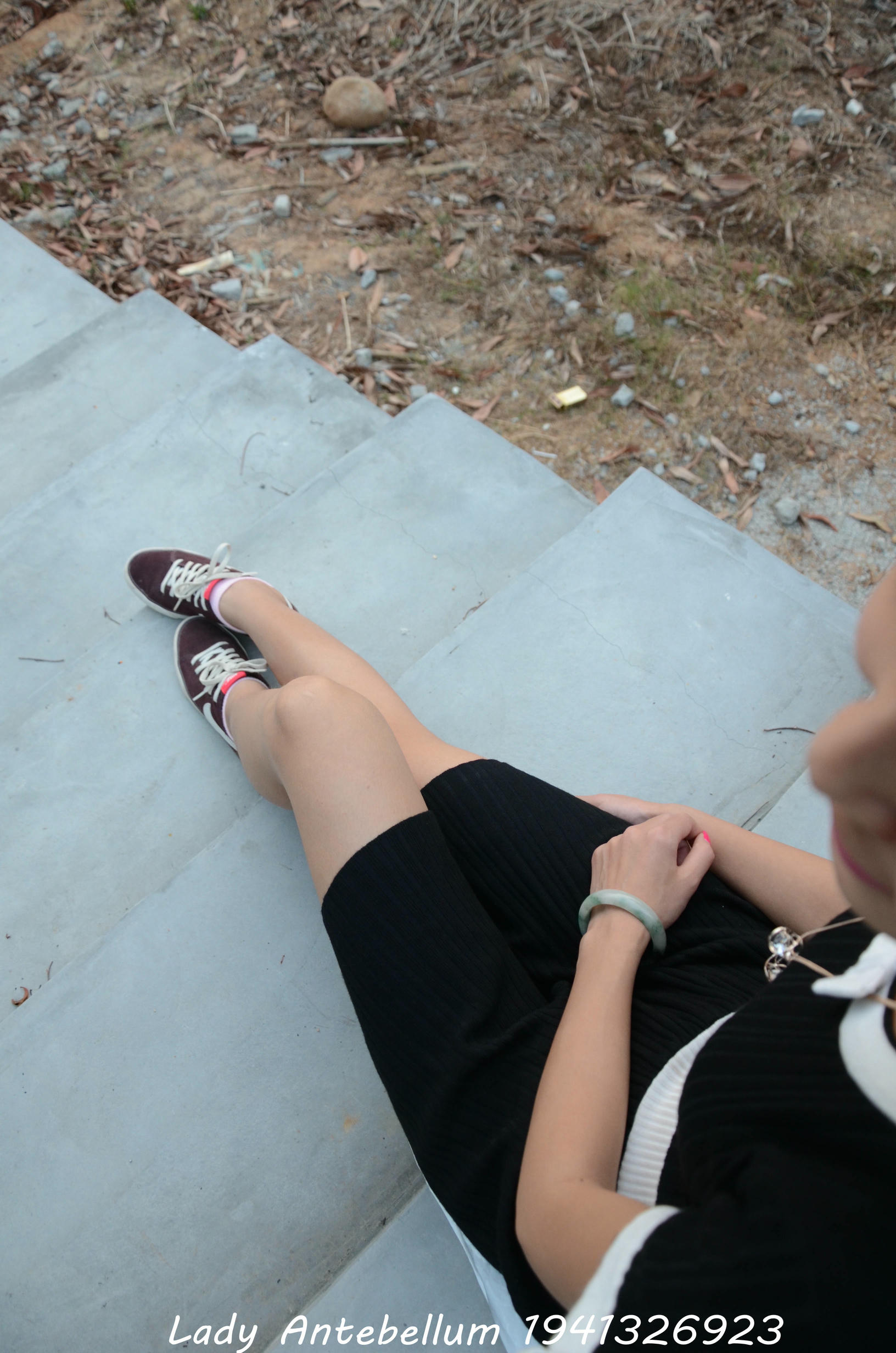 [战前女神] 恋足美腿棉袜女神级摄影套图 101 [128P-145MB]_第2集