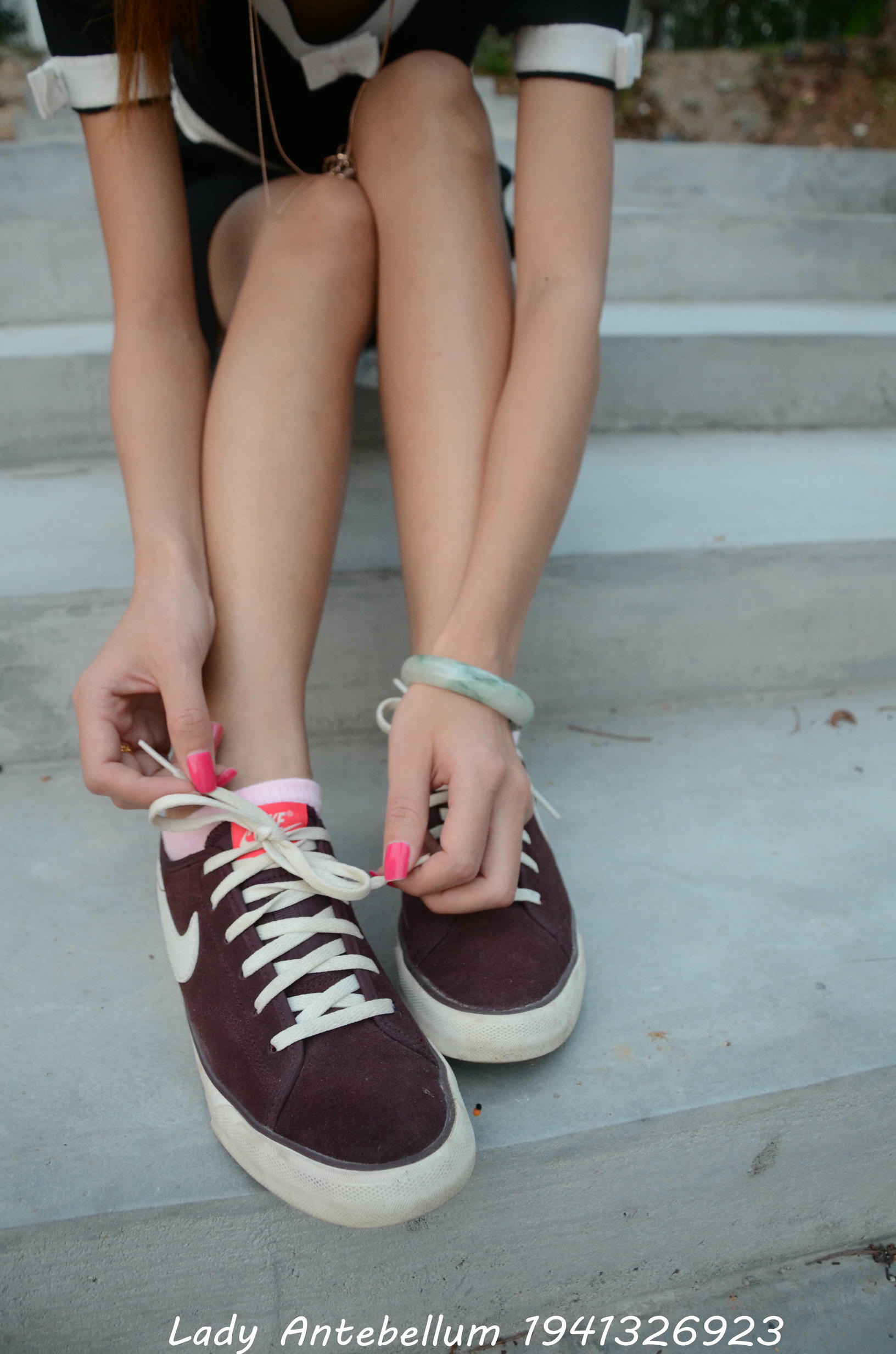 [战前女神] 恋足美腿棉袜女神级摄影套图 101 [128P-145MB]_第2集