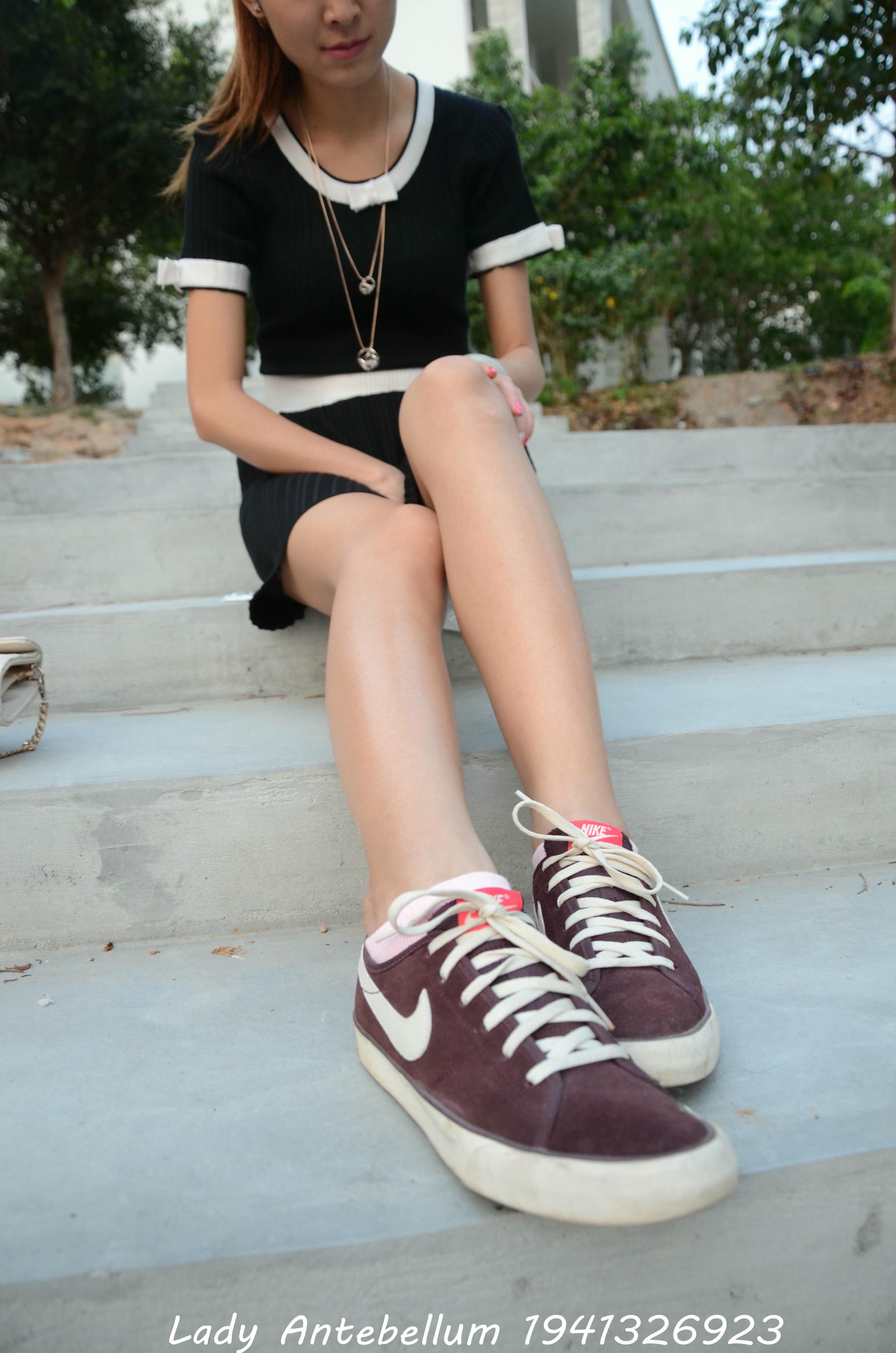 [战前女神] 恋足美腿棉袜女神级摄影套图 101 [128P-145MB]_第1集