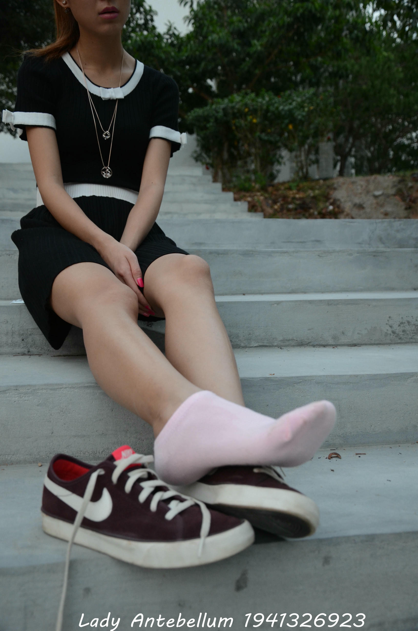 [战前女神] 恋足美腿棉袜女神级摄影套图 101 [128P-145MB]_第3集