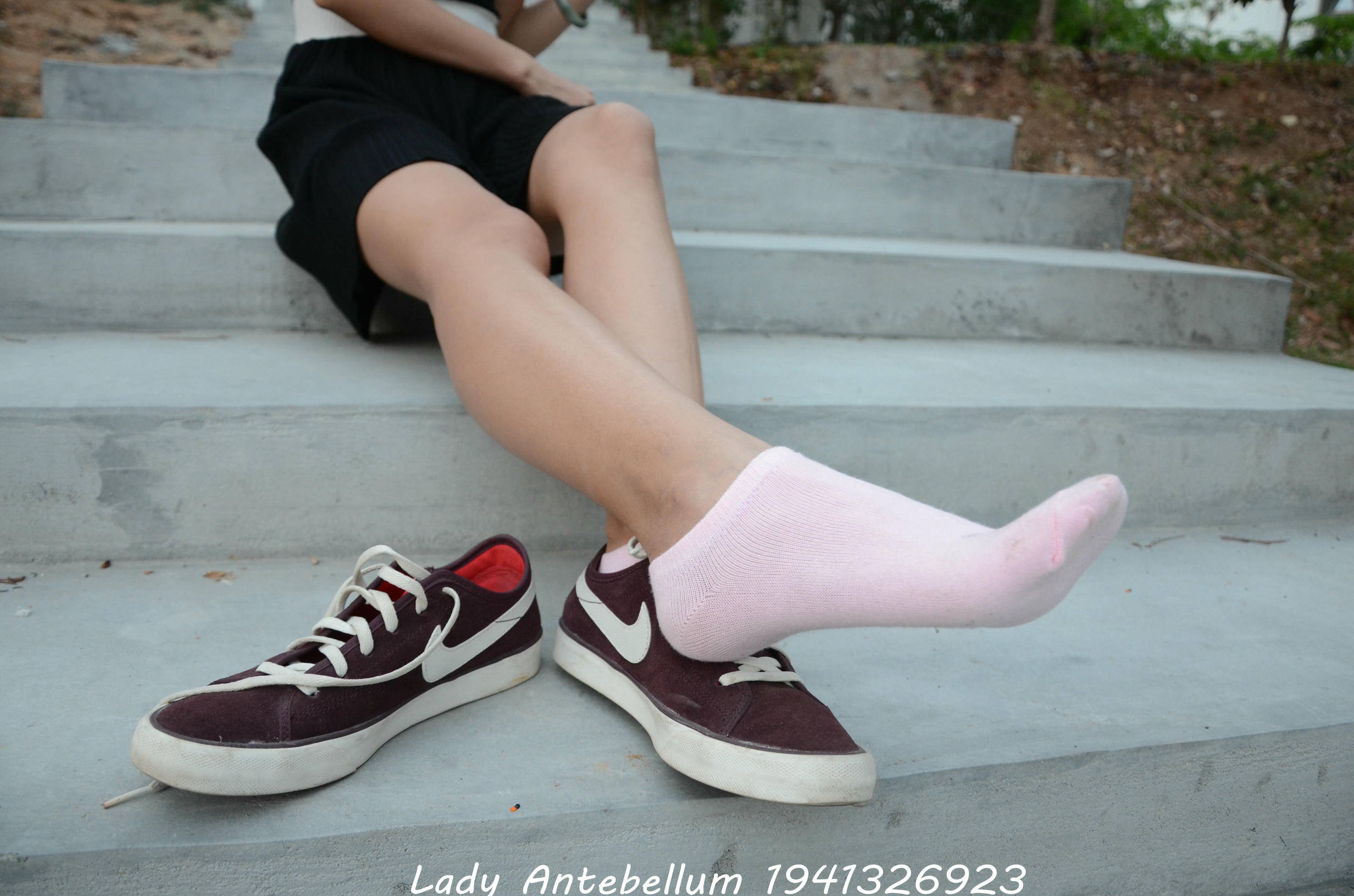 [战前女神] 恋足美腿棉袜女神级摄影套图 101 [128P-145MB]_第3集