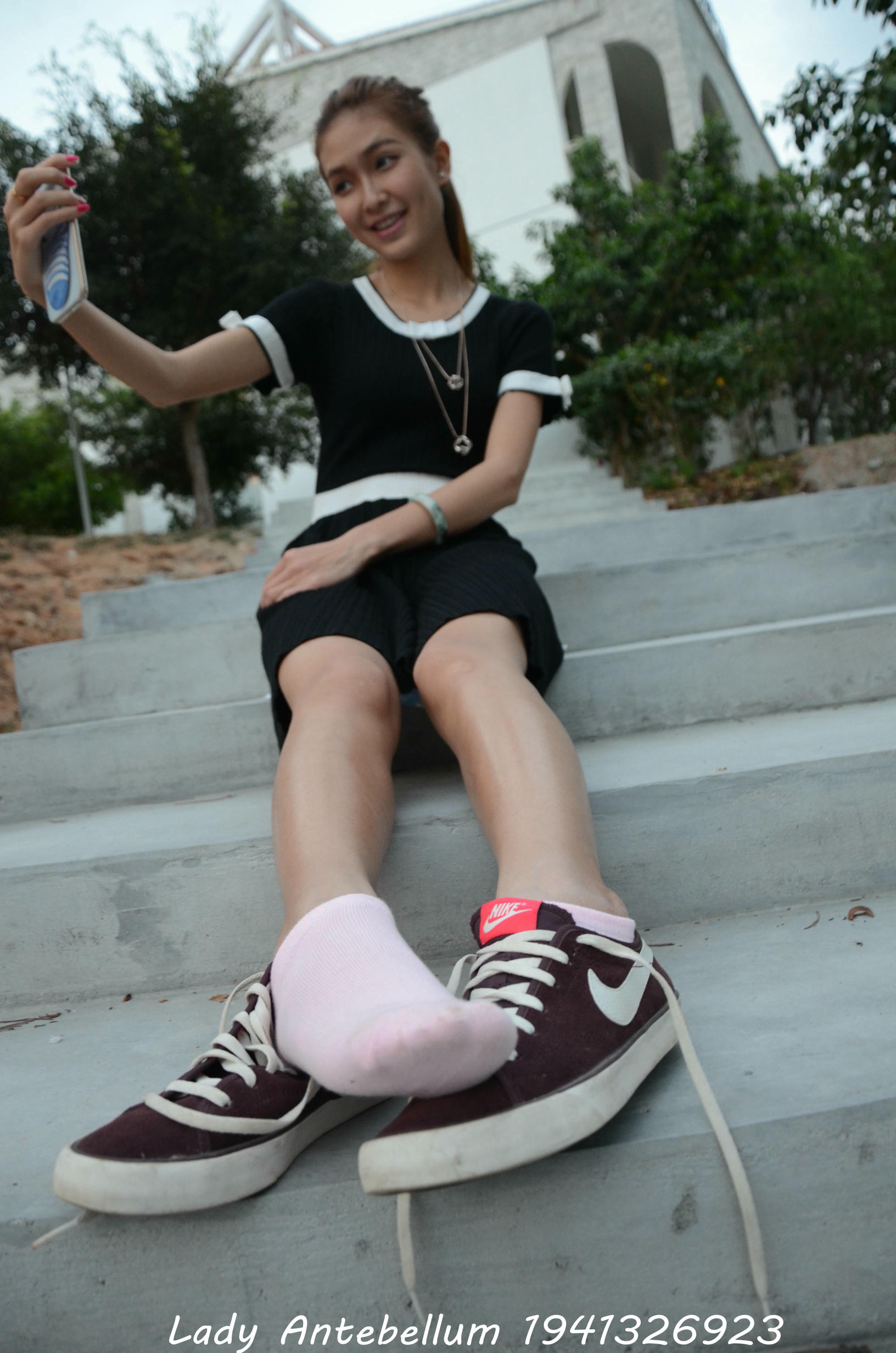 [战前女神] 恋足美腿棉袜女神级摄影套图 101 [128P-145MB]_第3集