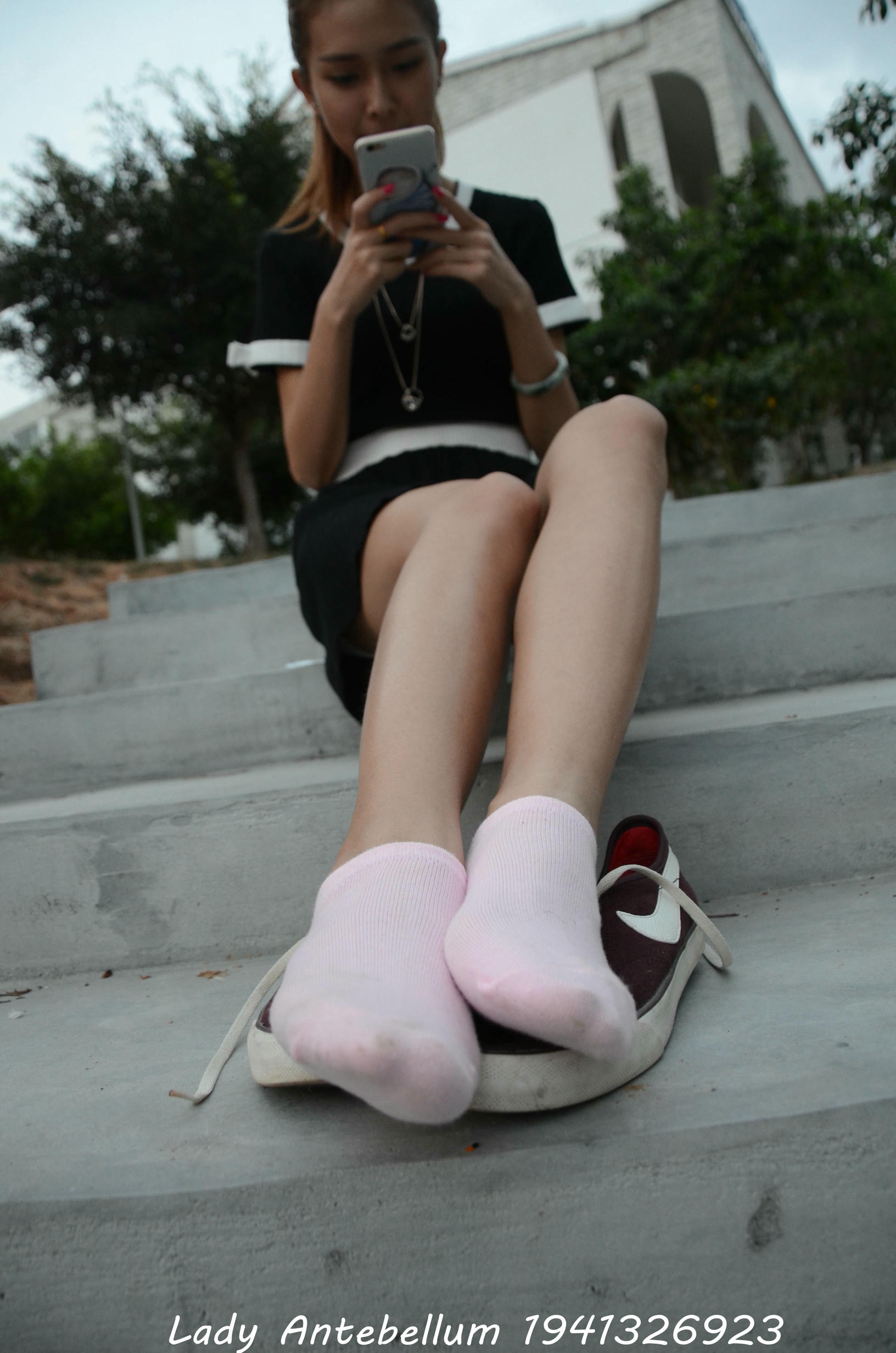 [战前女神] 恋足美腿棉袜女神级摄影套图 101 [128P-145MB]_第4集