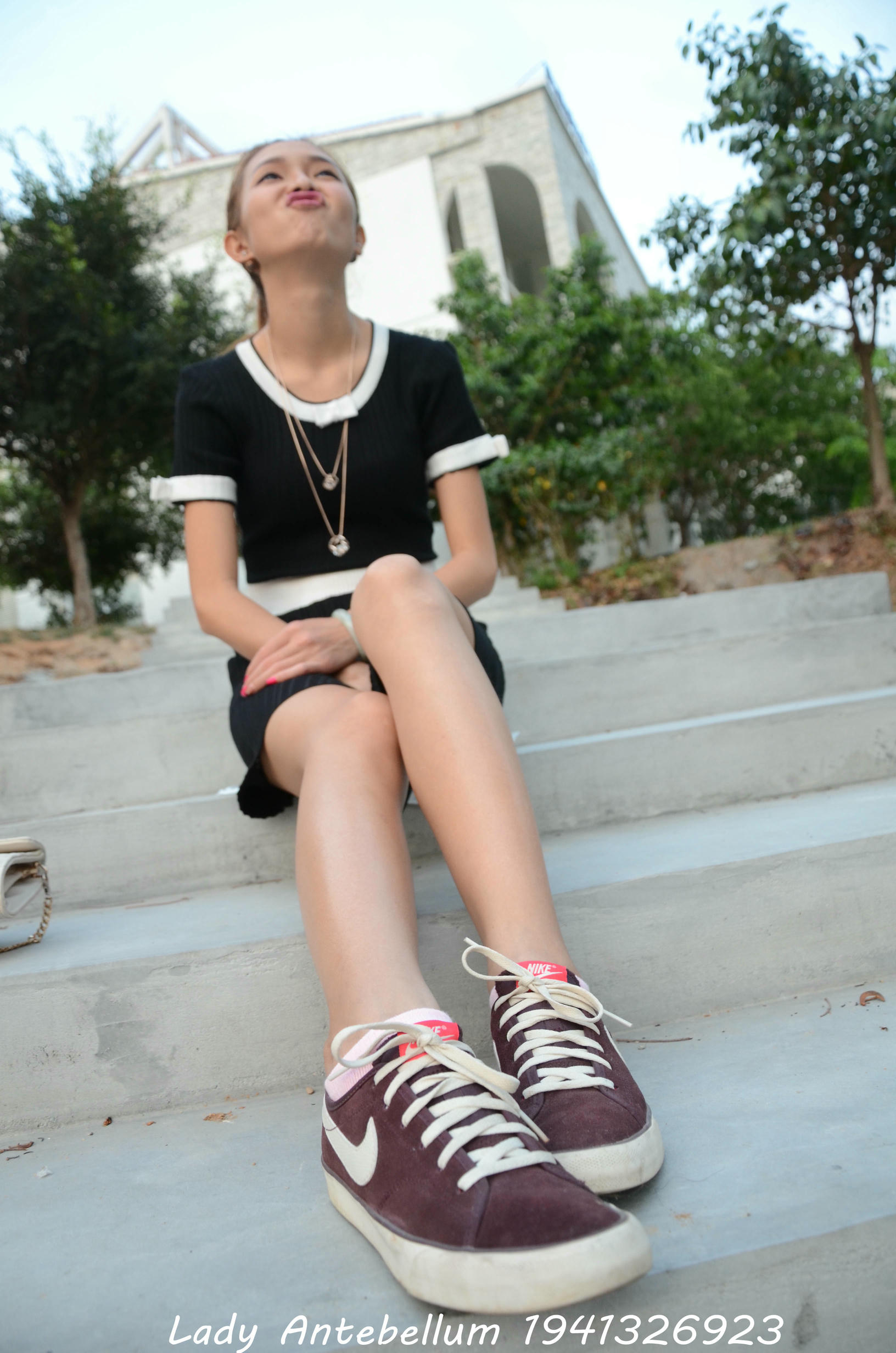 [战前女神] 恋足美腿棉袜女神级摄影套图 101 [128P-145MB]_第1集