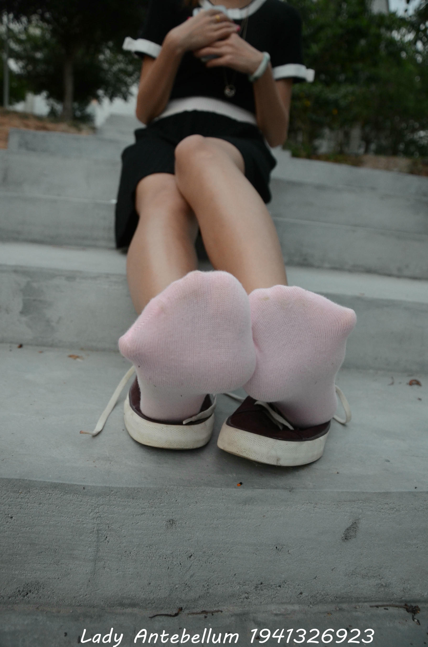 [战前女神] 恋足美腿棉袜女神级摄影套图 101 [128P-145MB]_第5集