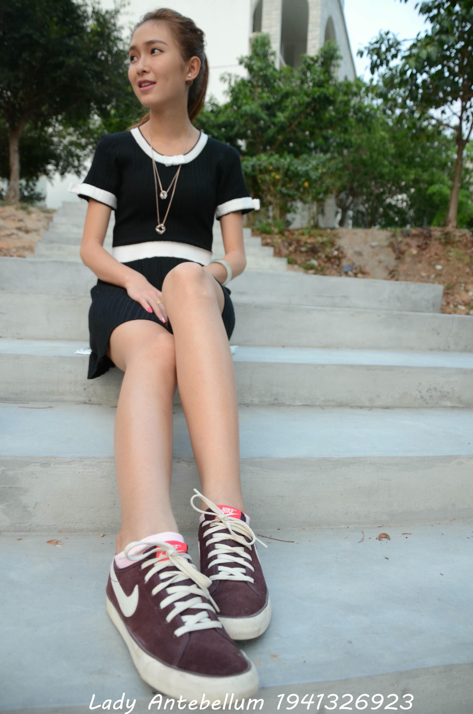 [战前女神] 恋足美腿棉袜女神级摄影套图 101 [128P-145MB]_第1集