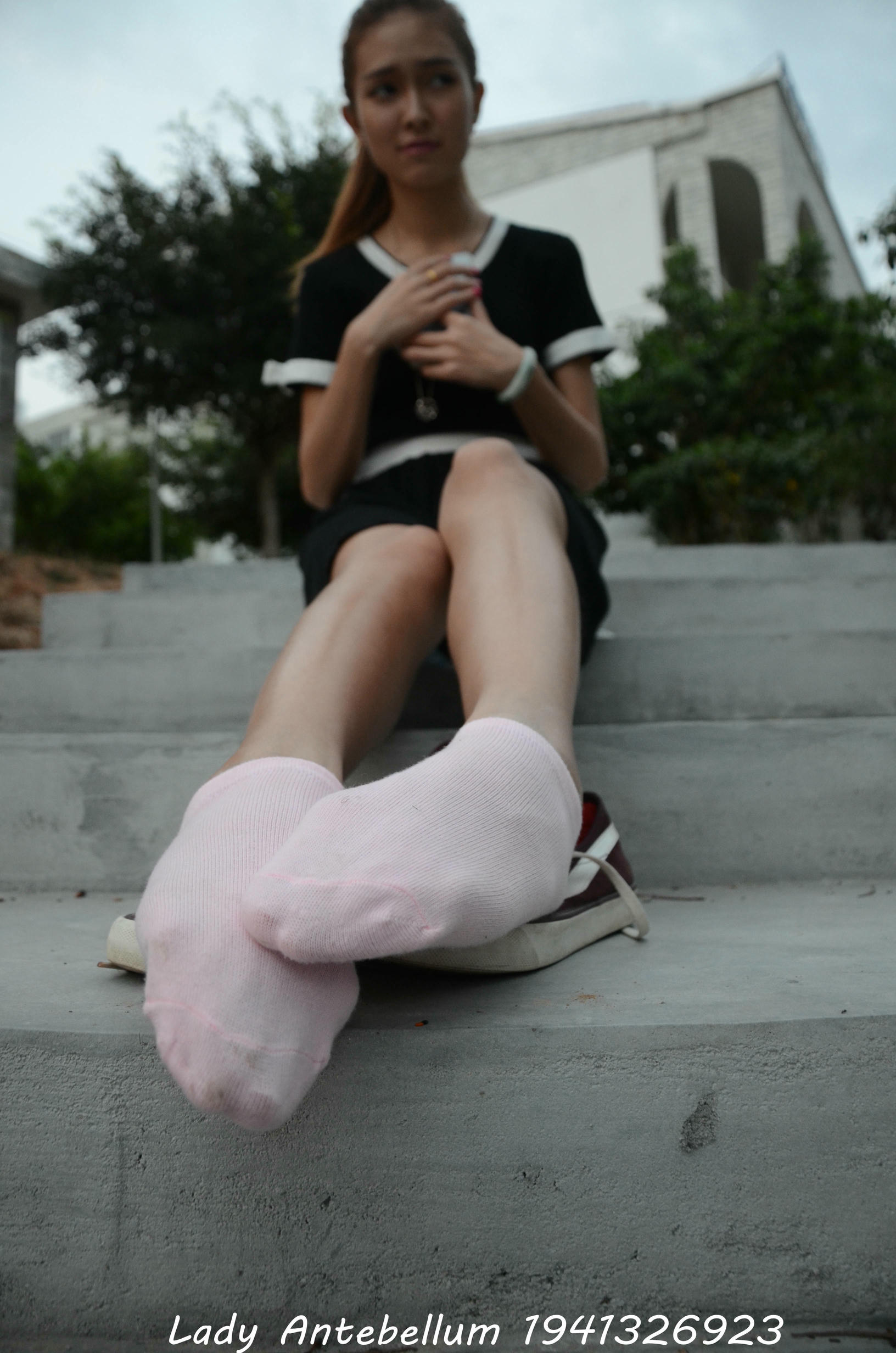 [战前女神] 恋足美腿棉袜女神级摄影套图 101 [128P-145MB]_第5集