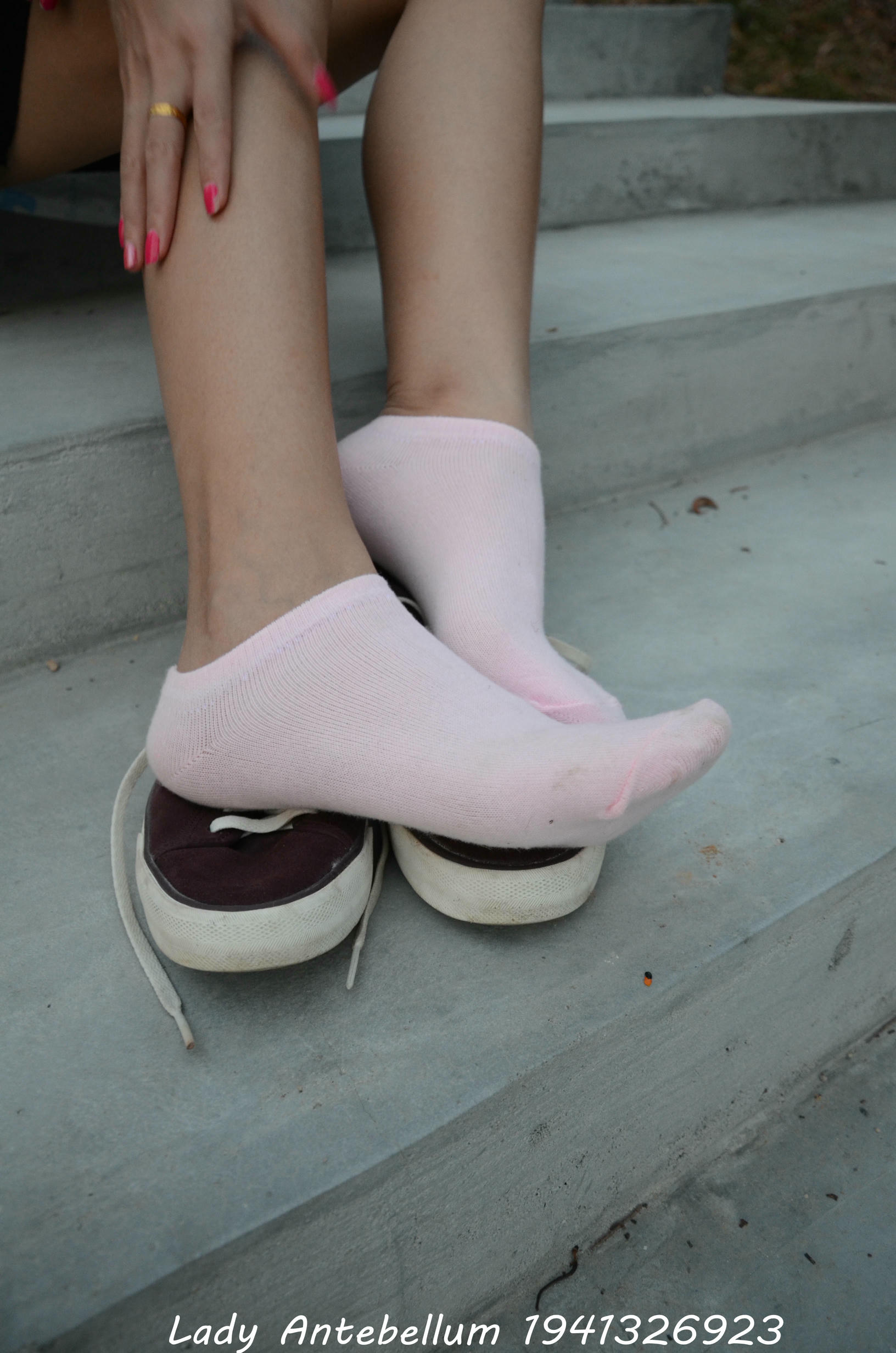 [战前女神] 恋足美腿棉袜女神级摄影套图 101 [128P-145MB]_第5集