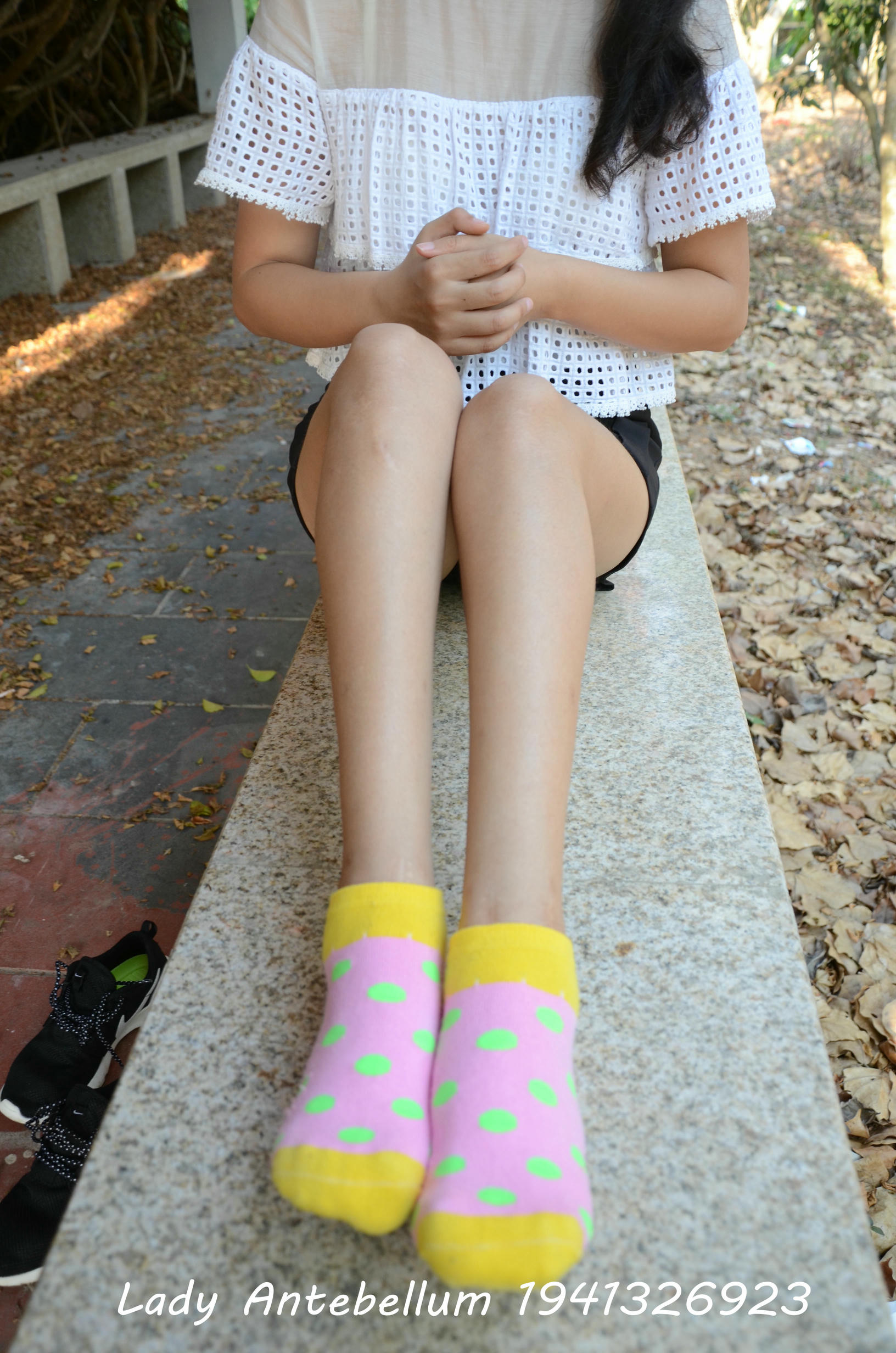 [战前女神] 恋足美腿棉袜女神级摄影套图 102 [90P-133MB]_第2集