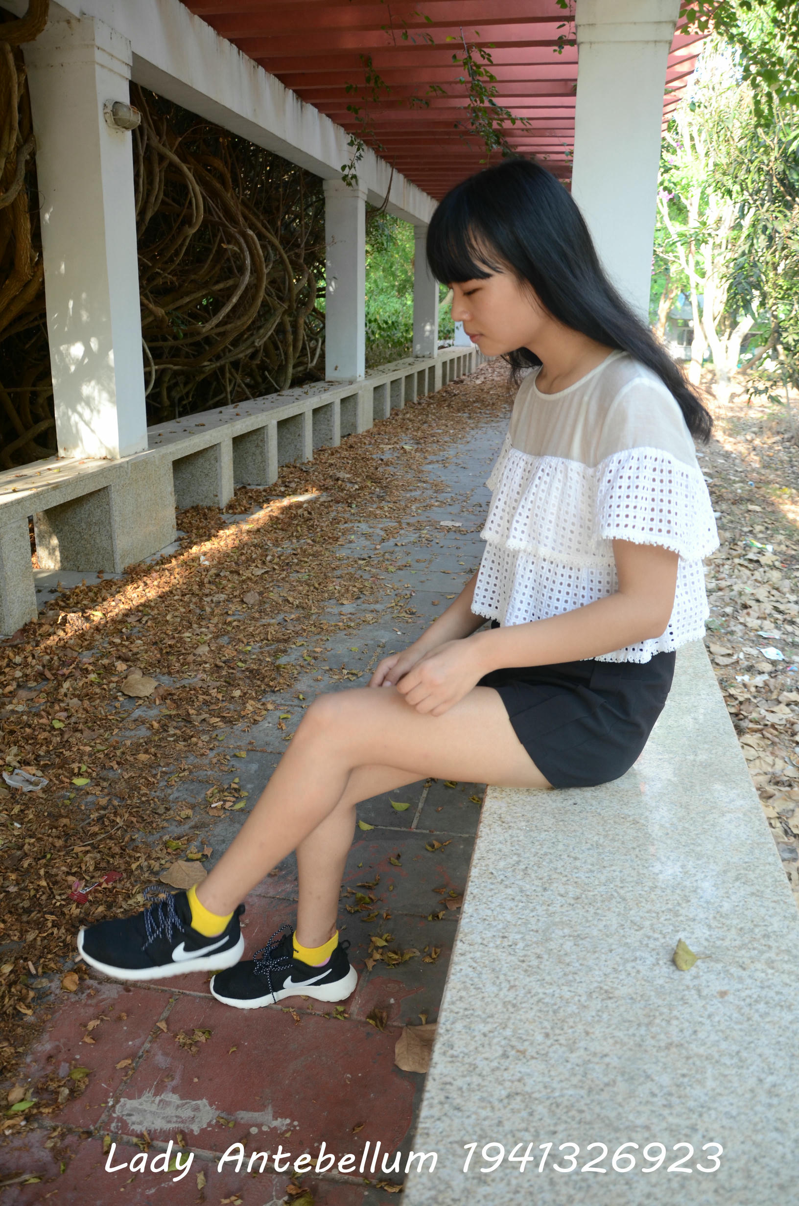 [战前女神] 恋足美腿棉袜女神级摄影套图 102 [90P-133MB]_第1集