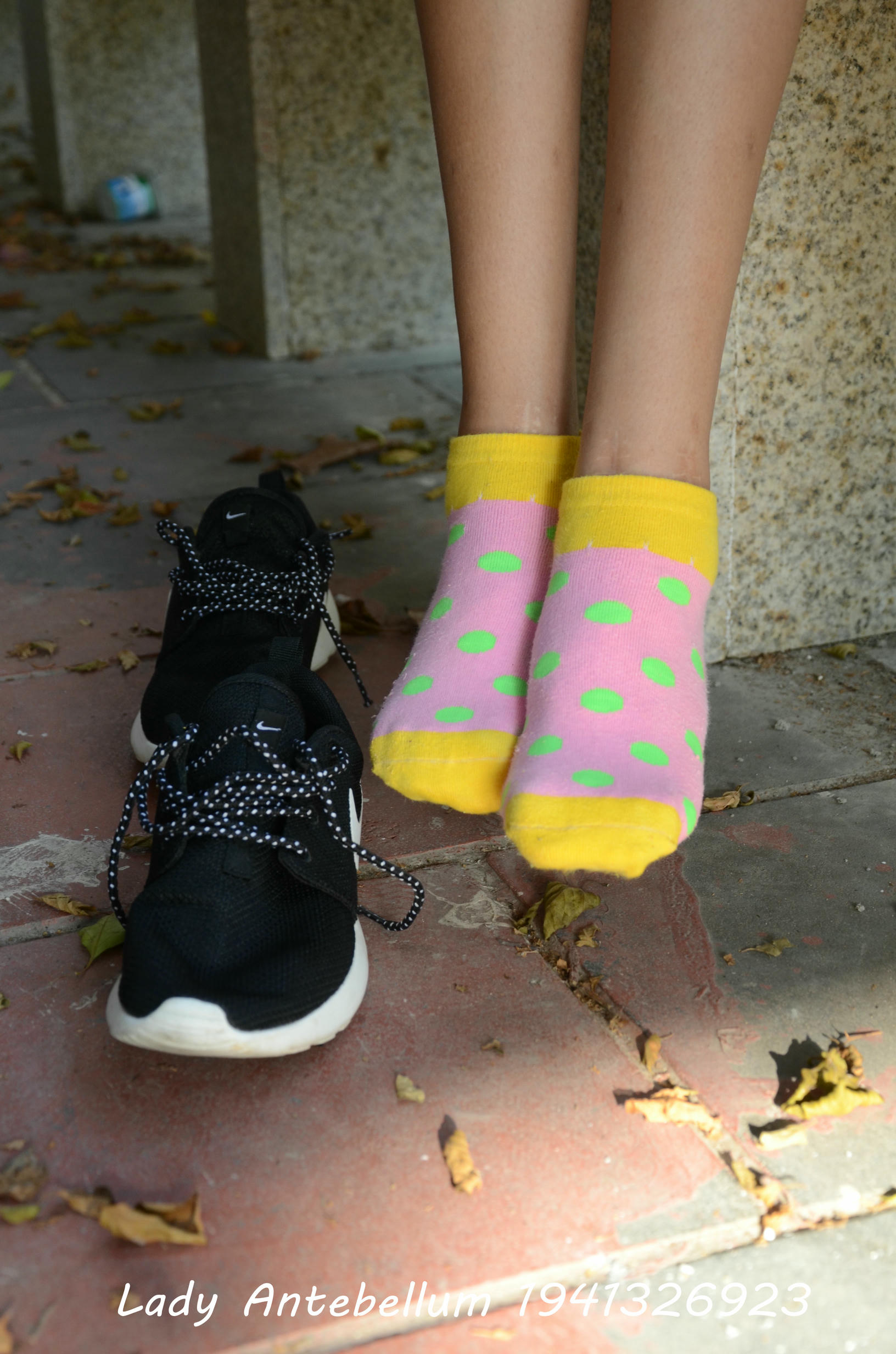 [战前女神] 恋足美腿棉袜女神级摄影套图 102 [90P-133MB]_第3集