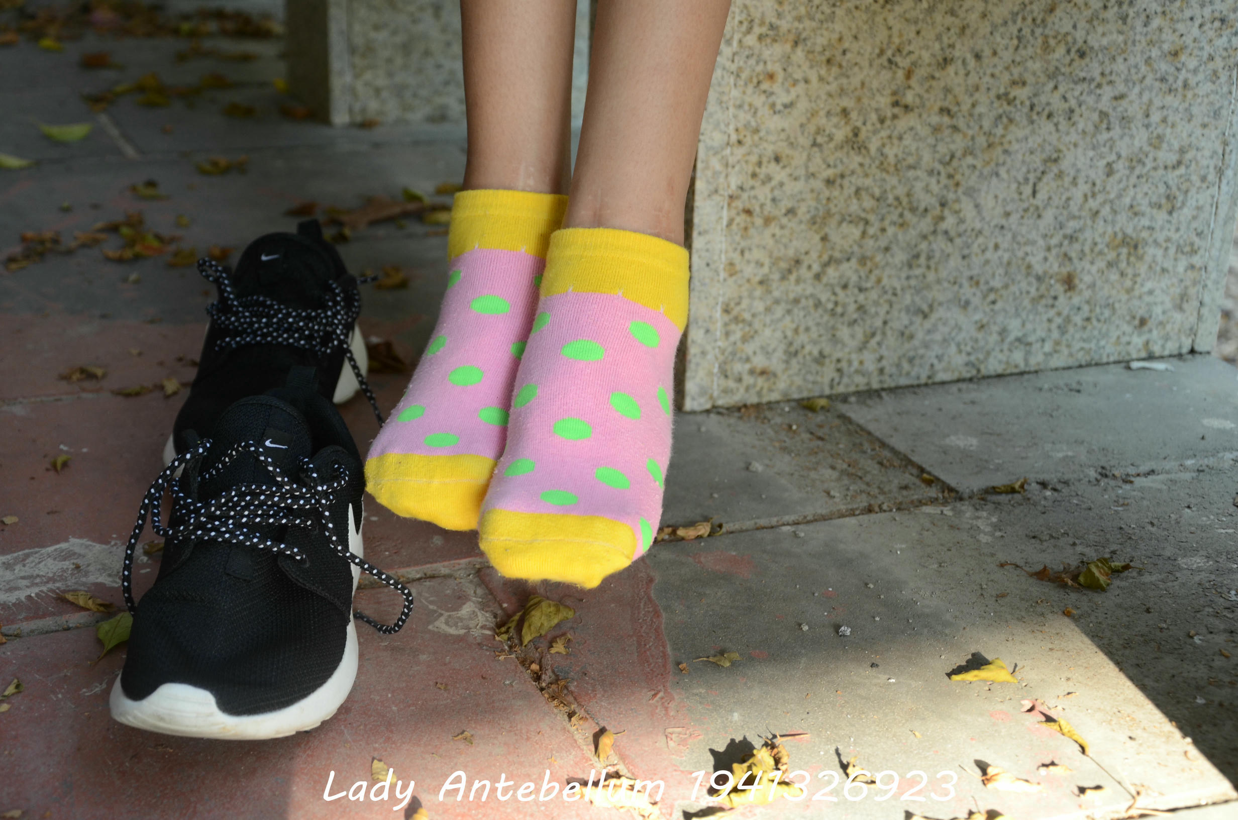 [战前女神] 恋足美腿棉袜女神级摄影套图 102 [90P-133MB]_第3集