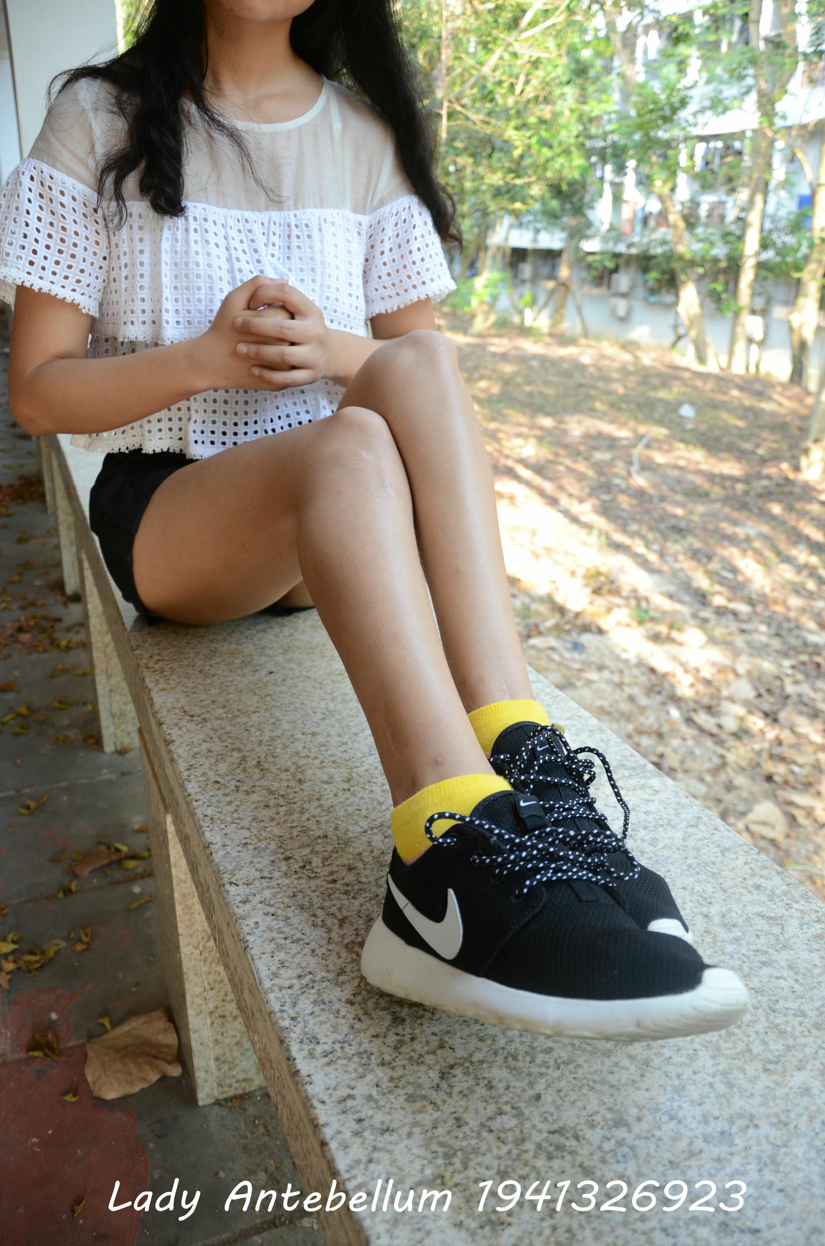 [战前女神] 恋足美腿棉袜女神级摄影套图 102 [90P-133MB]_第1集