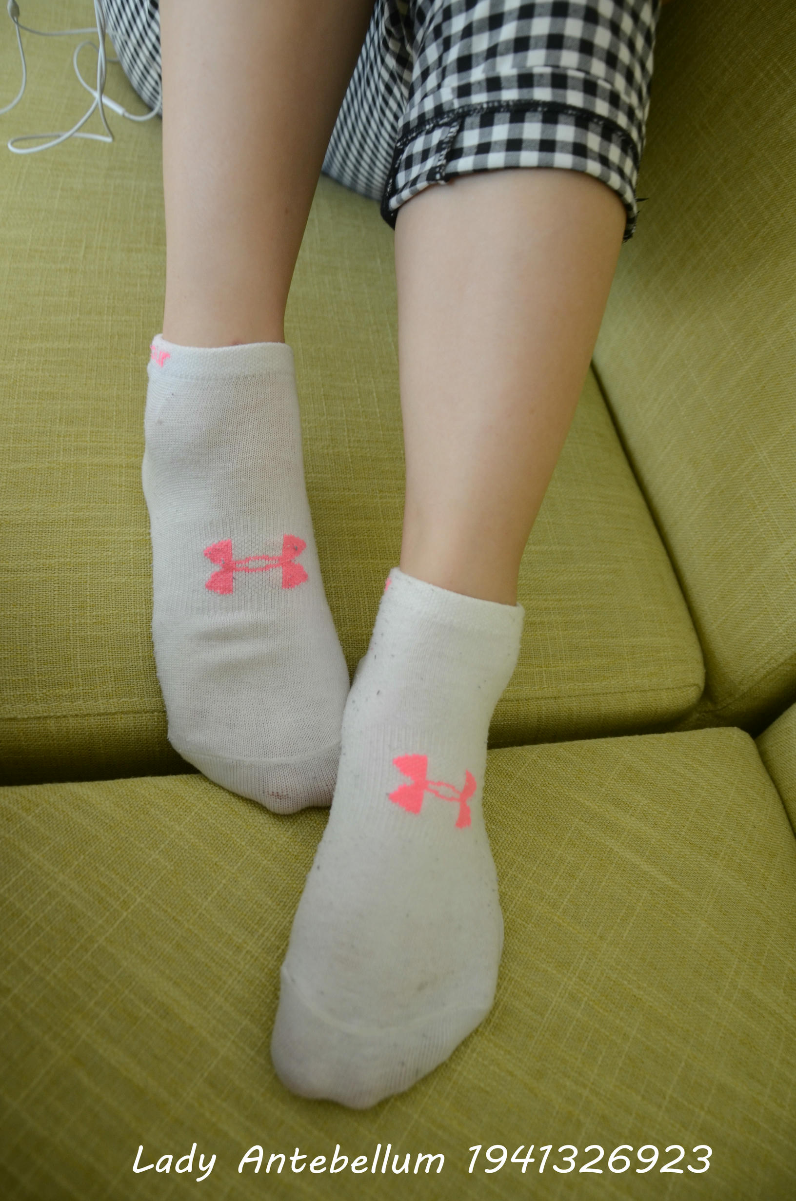 [战前女神] 恋足美腿棉袜女神级摄影套图 103 [105P+290M]_第3集