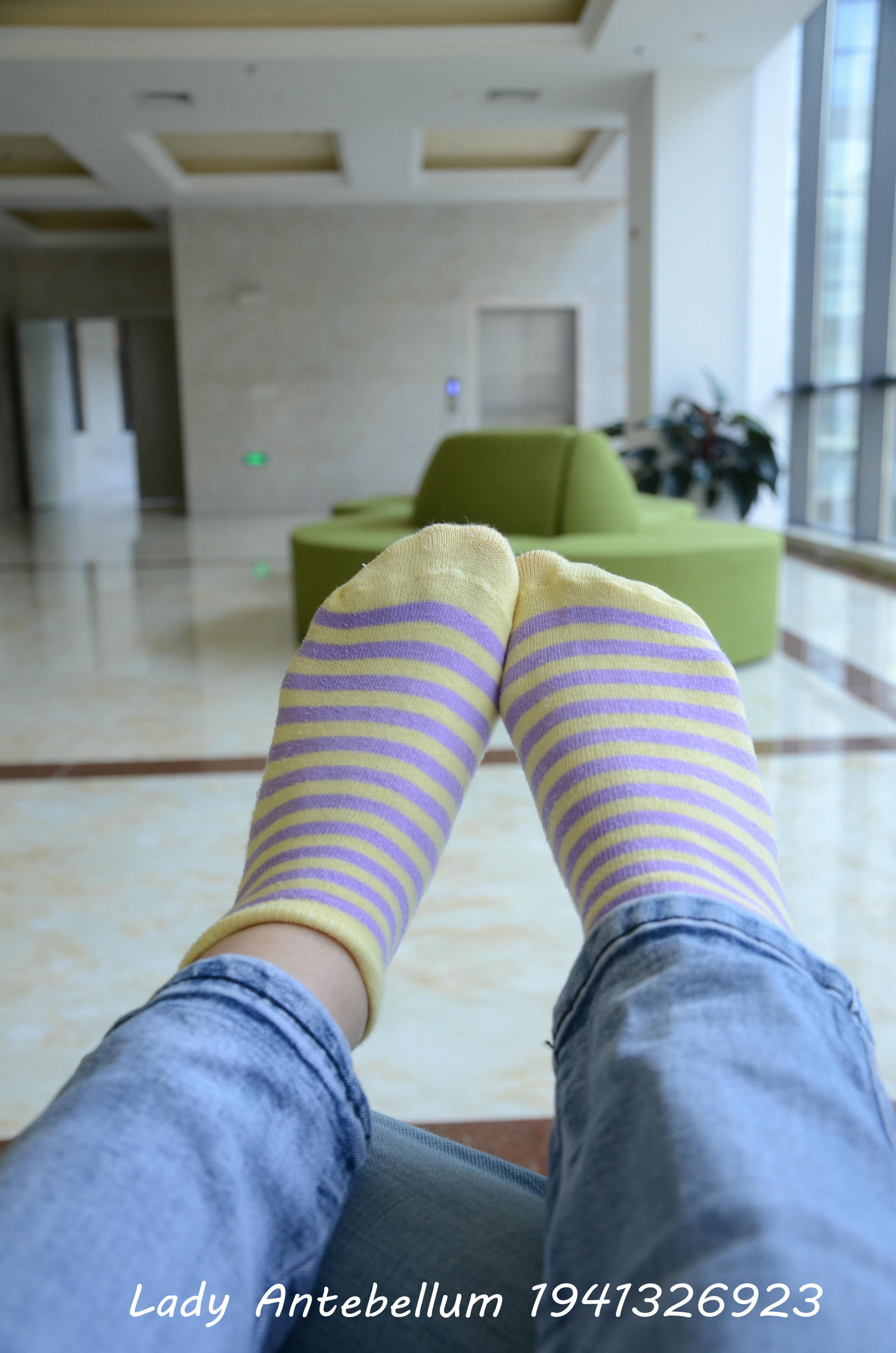 [战前女神] 恋足美腿棉袜女神级摄影套图 104 [97P+263M]_第3集