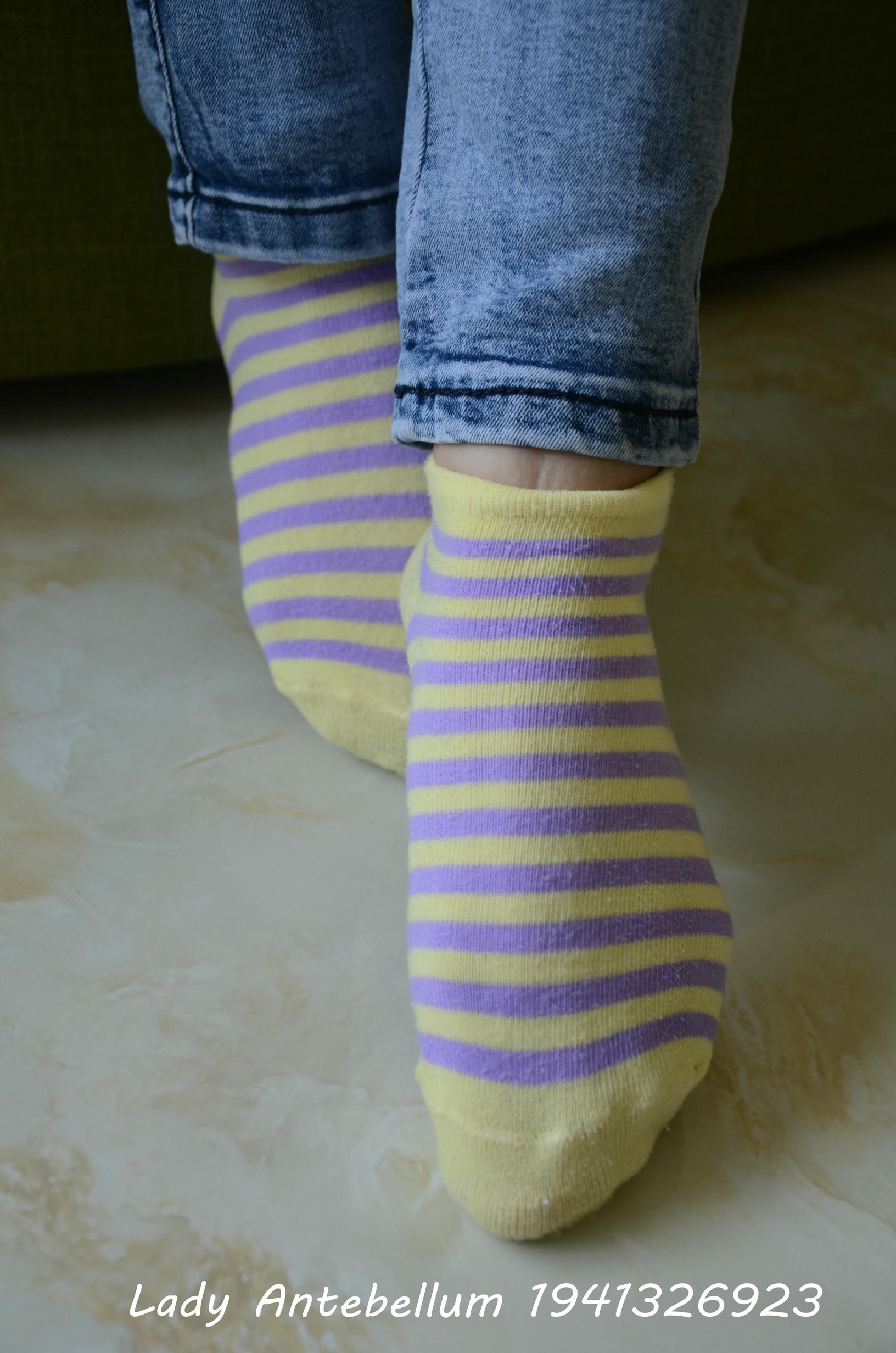 [战前女神] 恋足美腿棉袜女神级摄影套图 104 [97P+263M]_第5集