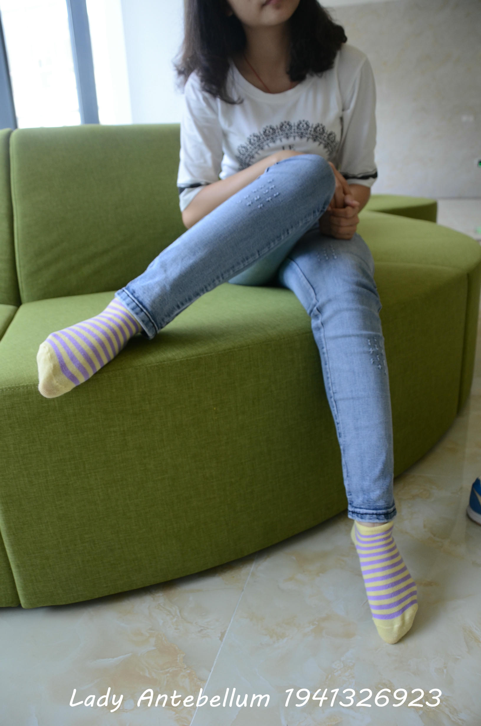 [战前女神] 恋足美腿棉袜女神级摄影套图 104 [97P+263M]_第5集