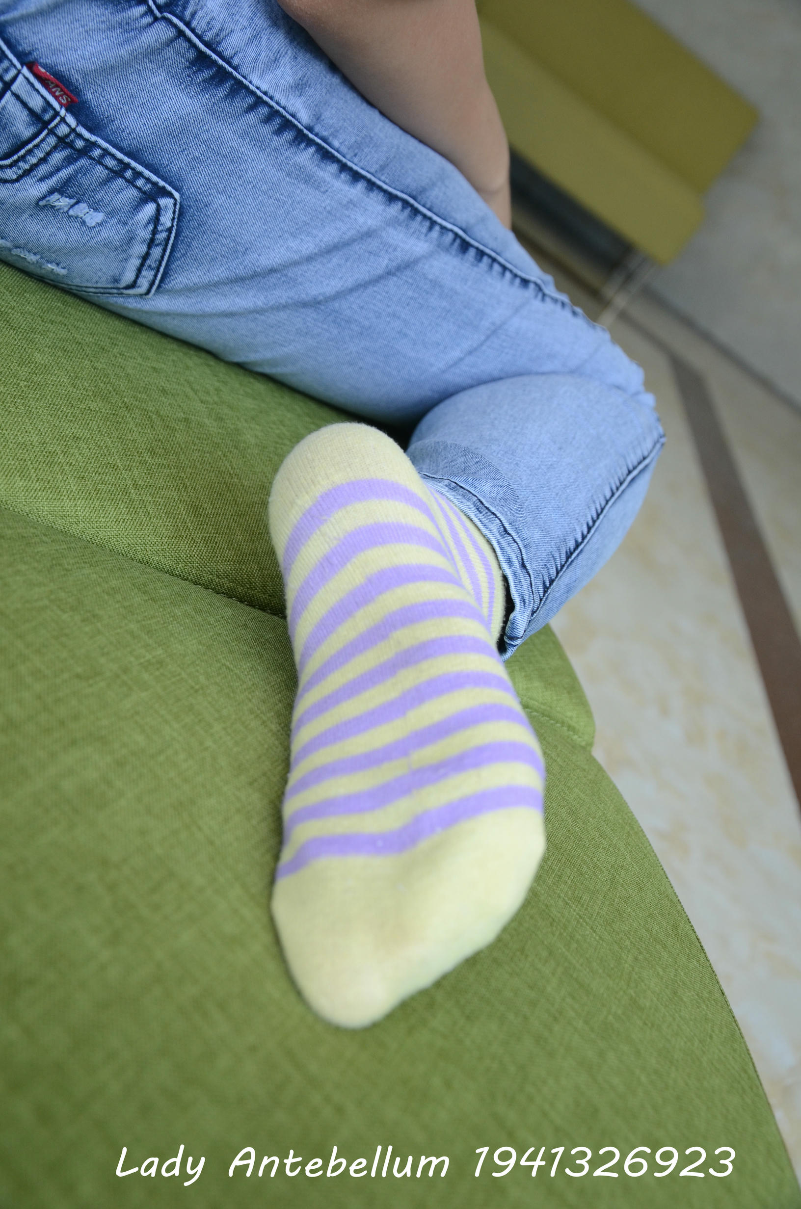 [战前女神] 恋足美腿棉袜女神级摄影套图 104 [97P+263M]_第5集