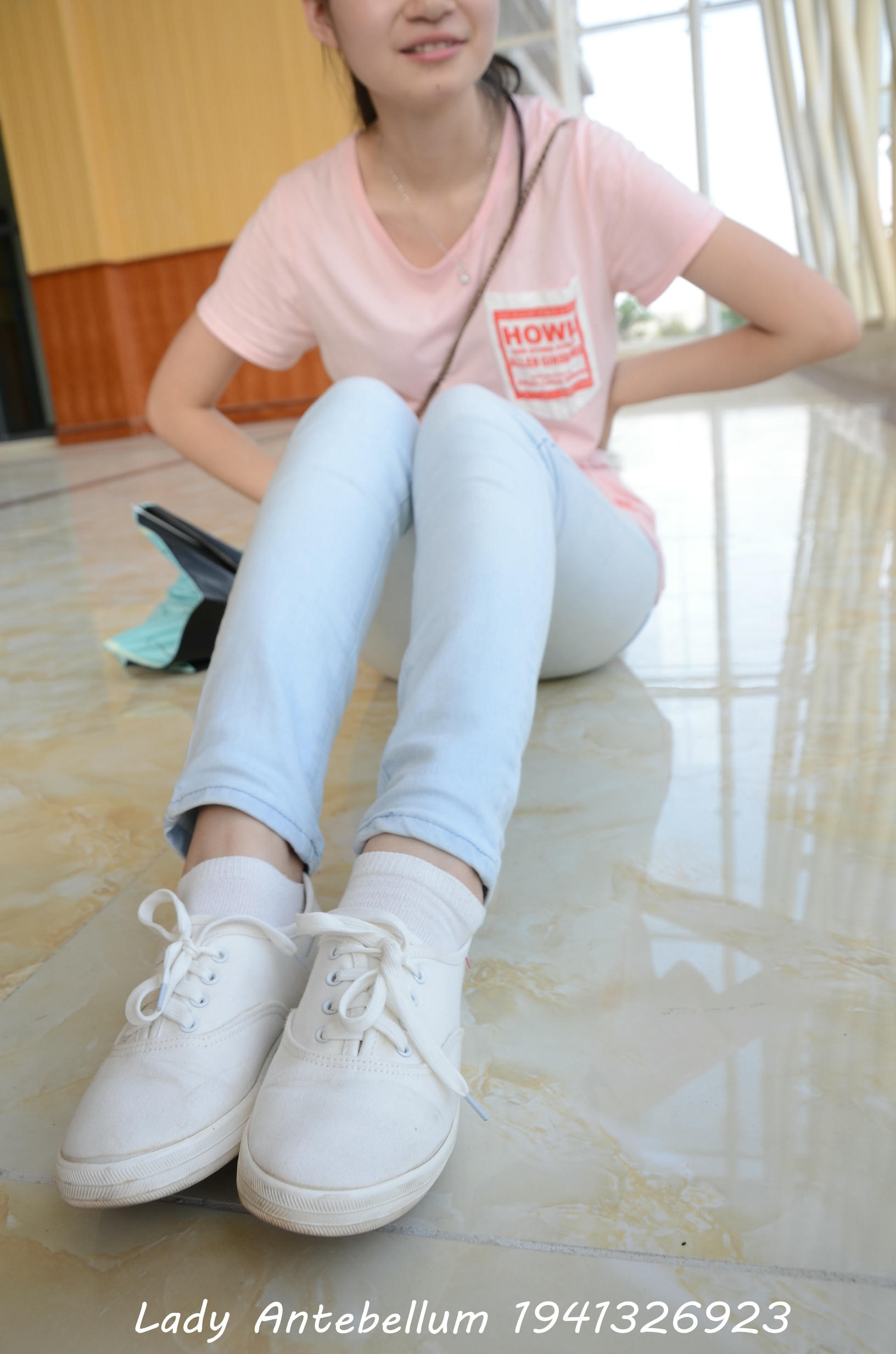 [战前女神] 恋足美腿棉袜女神级摄影套图 105 [98P+148M]_第1集