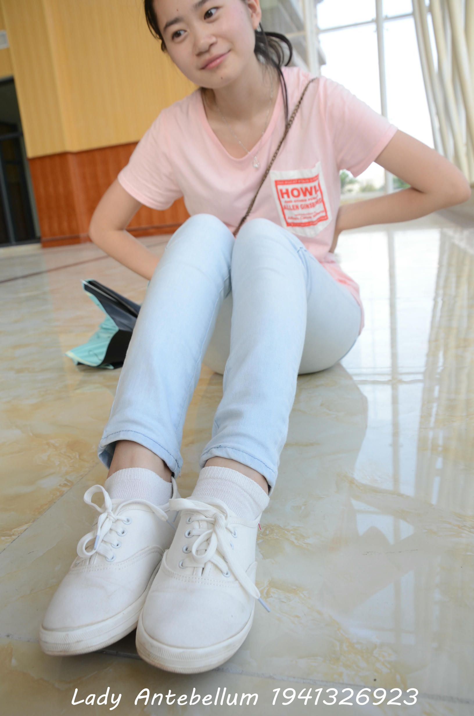 [战前女神] 恋足美腿棉袜女神级摄影套图 105 [98P+148M]_第1集