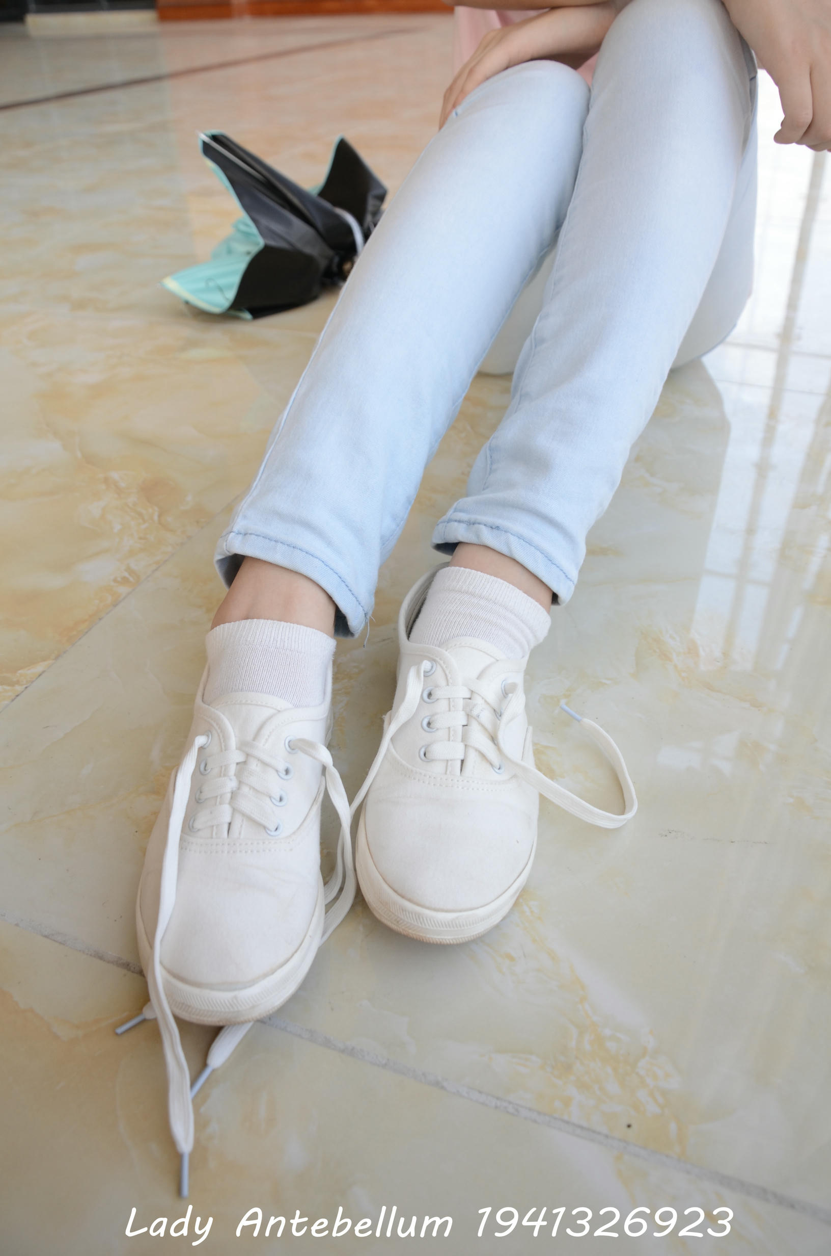 [战前女神] 恋足美腿棉袜女神级摄影套图 105 [98P+148M]_第2集