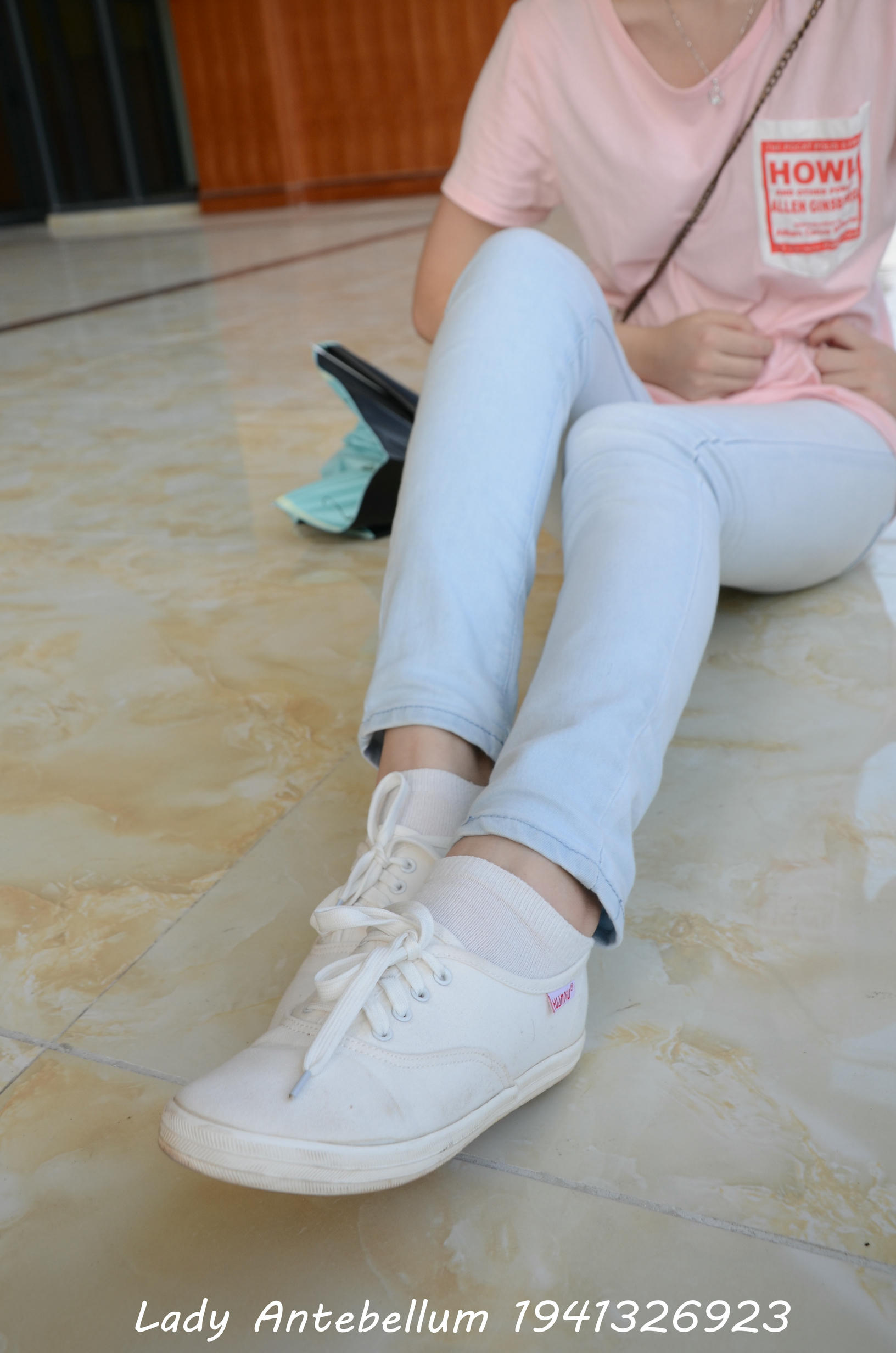 [战前女神] 恋足美腿棉袜女神级摄影套图 105 [98P+148M]_第1集