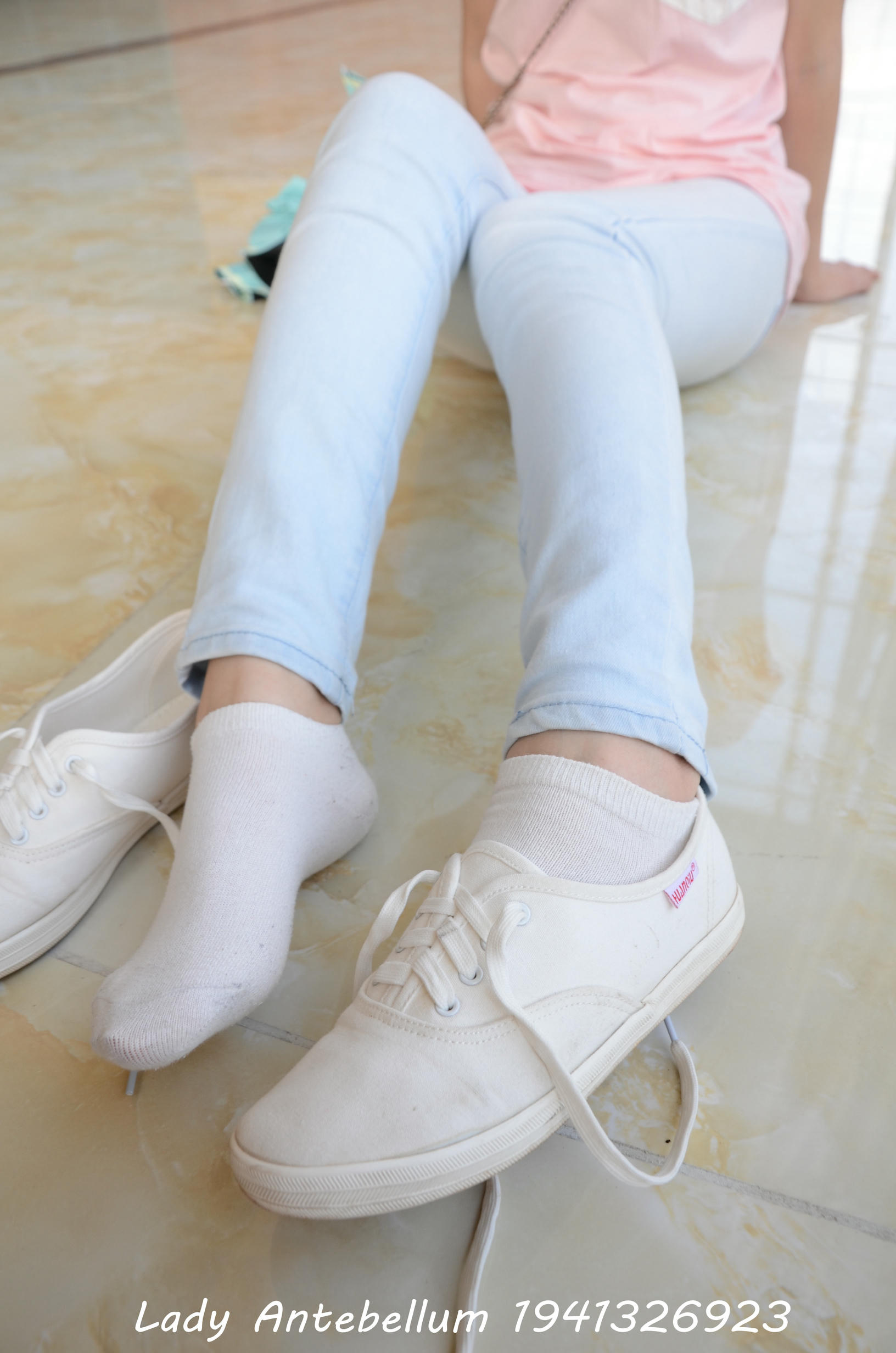 [战前女神] 恋足美腿棉袜女神级摄影套图 105 [98P+148M]_第3集