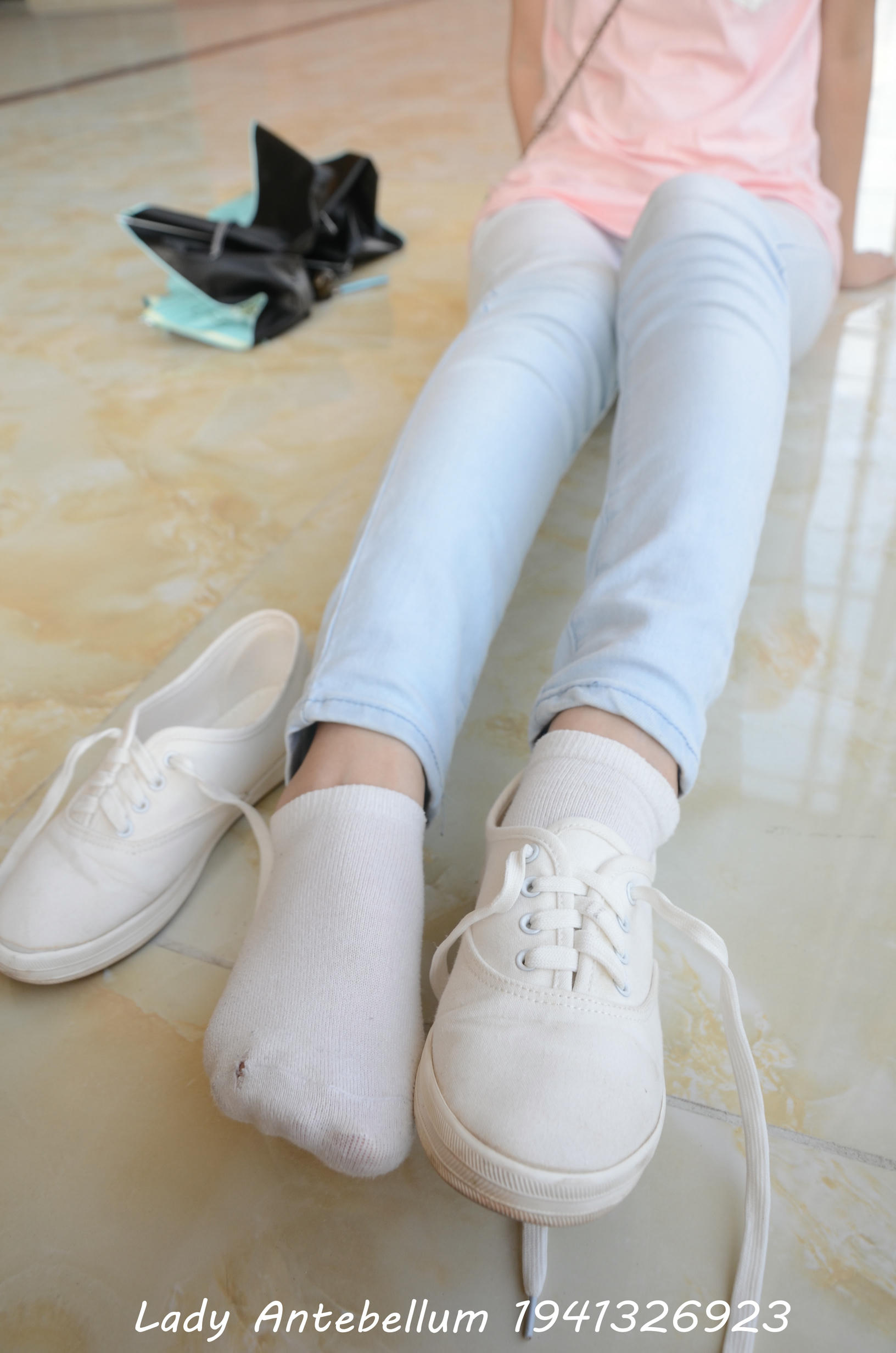 [战前女神] 恋足美腿棉袜女神级摄影套图 105 [98P+148M]_第3集