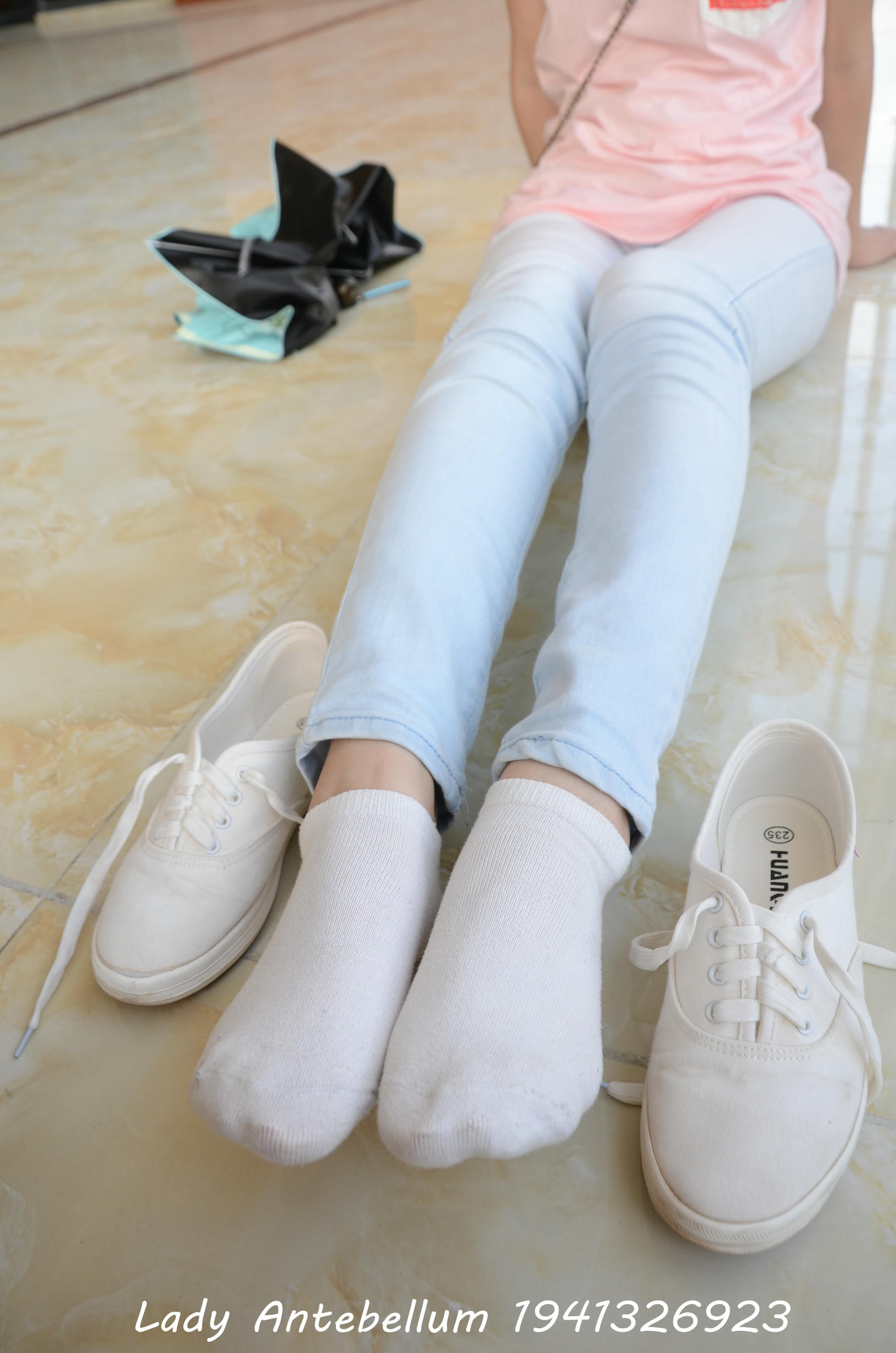 [战前女神] 恋足美腿棉袜女神级摄影套图 105 [98P+148M]_第3集