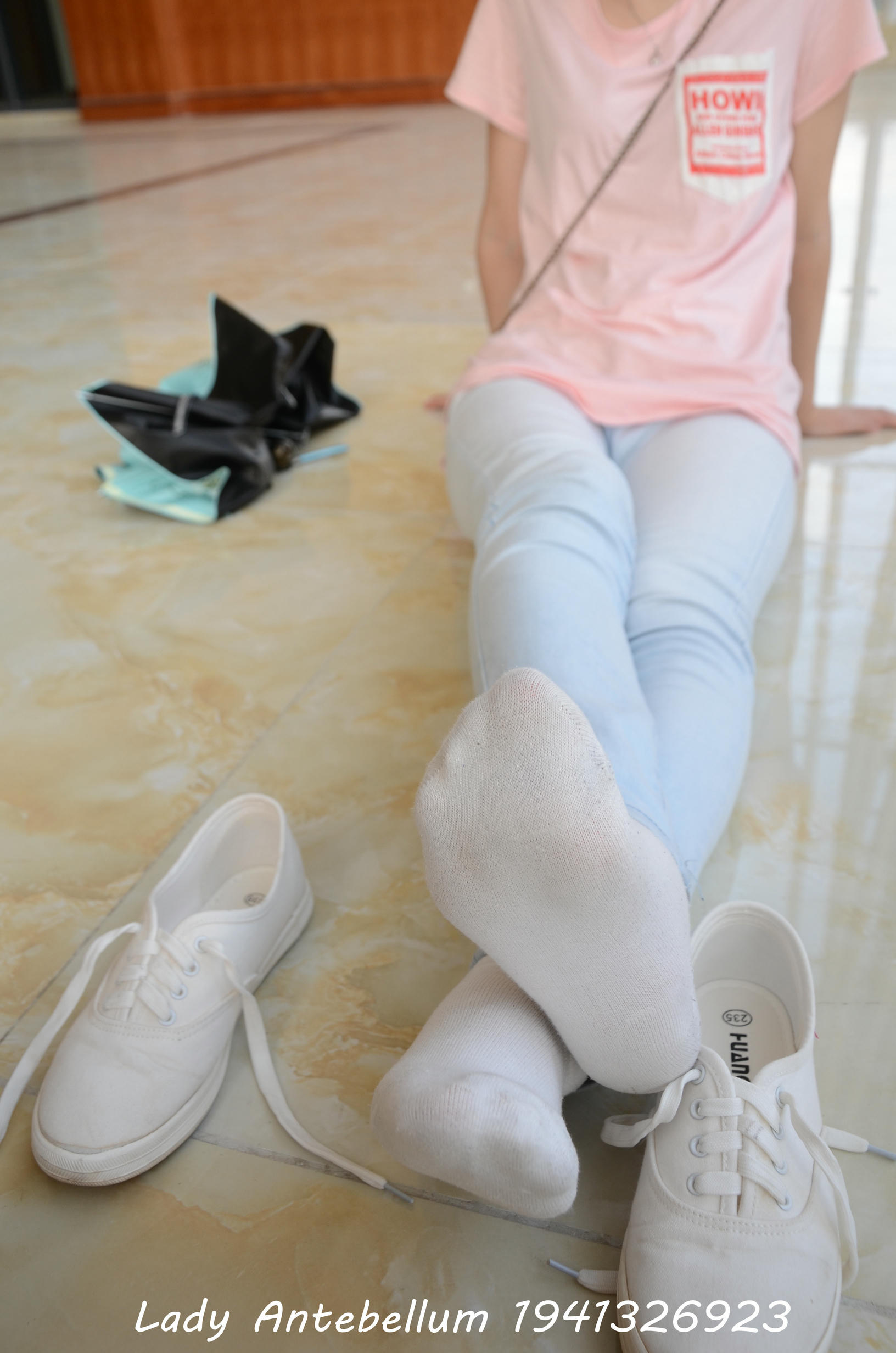 [战前女神] 恋足美腿棉袜女神级摄影套图 105 [98P+148M]_第3集