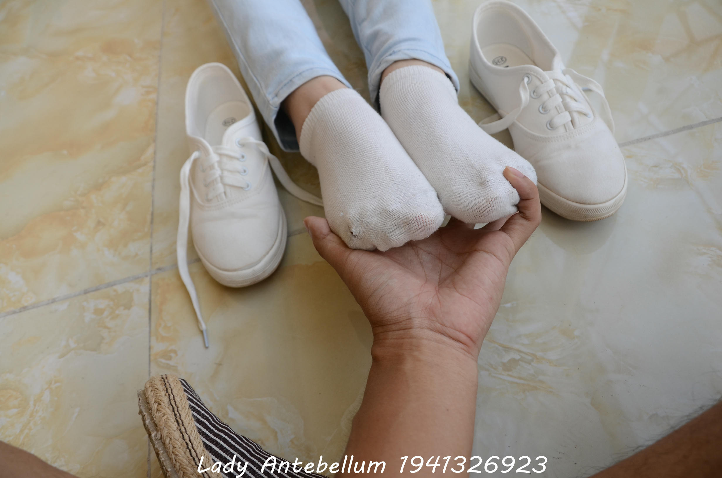 [战前女神] 恋足美腿棉袜女神级摄影套图 105 [98P+148M]_第4集