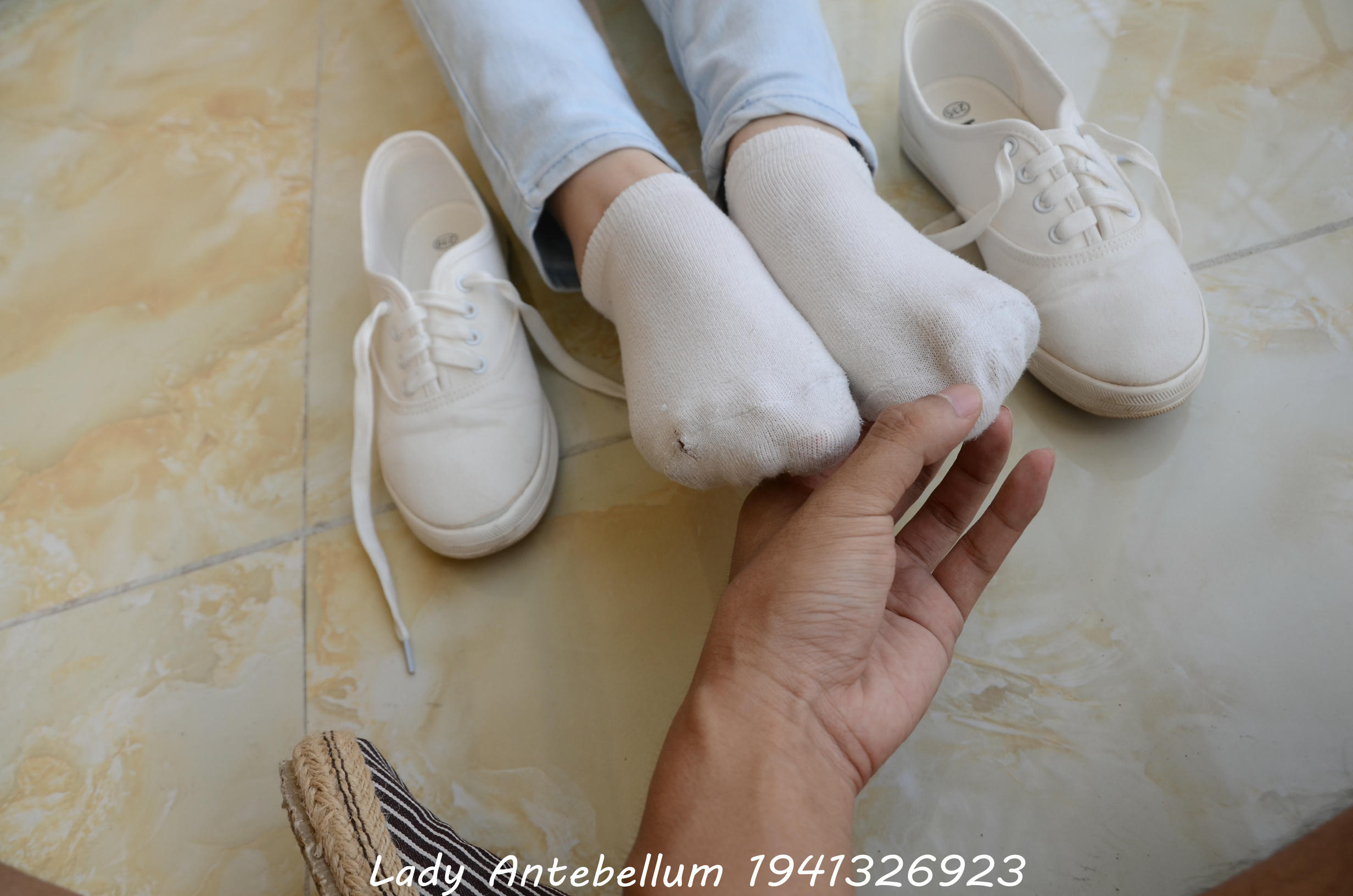 [战前女神] 恋足美腿棉袜女神级摄影套图 105 [98P+148M]_第4集