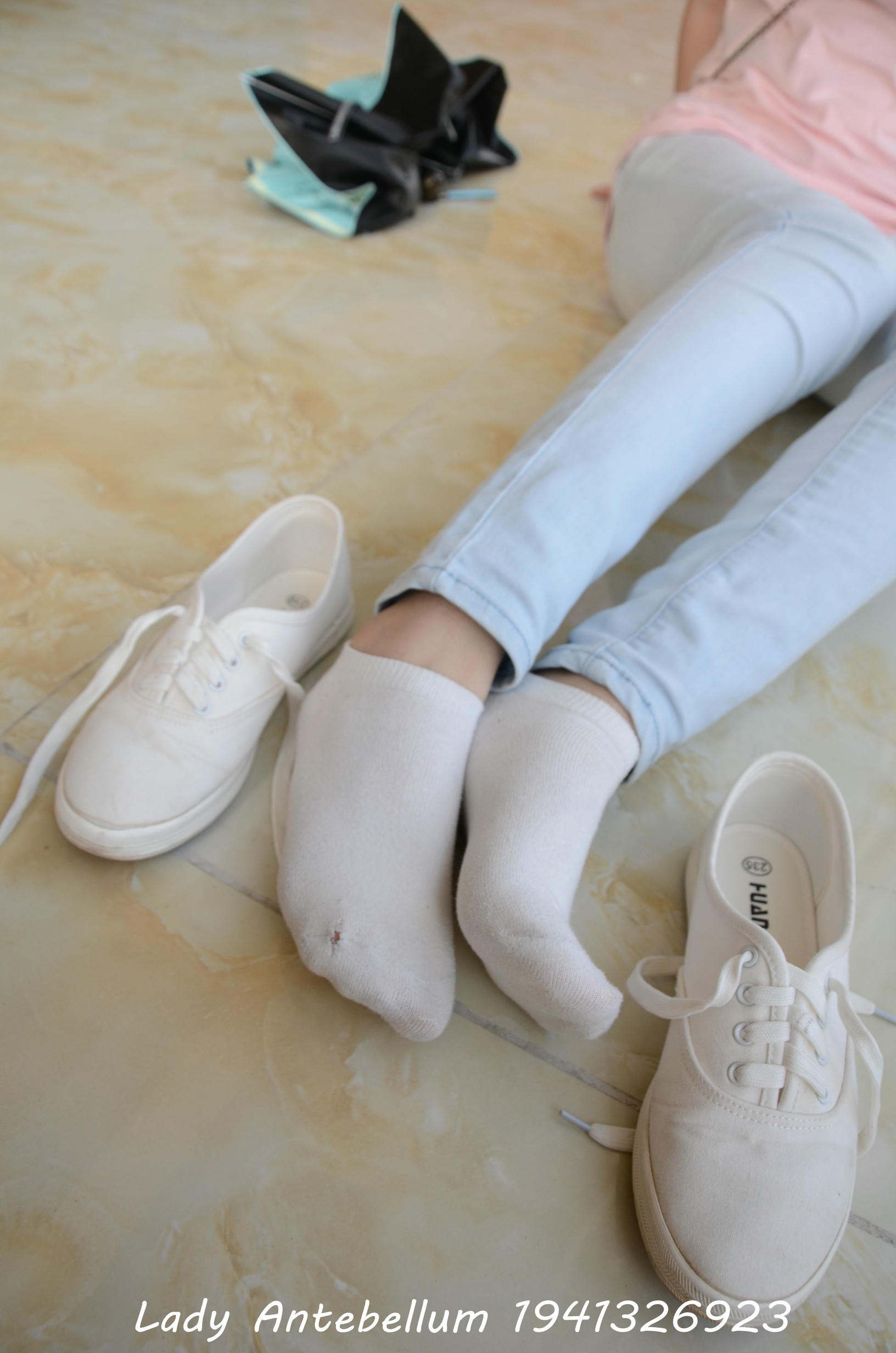 [战前女神] 恋足美腿棉袜女神级摄影套图 105 [98P+148M]_第4集