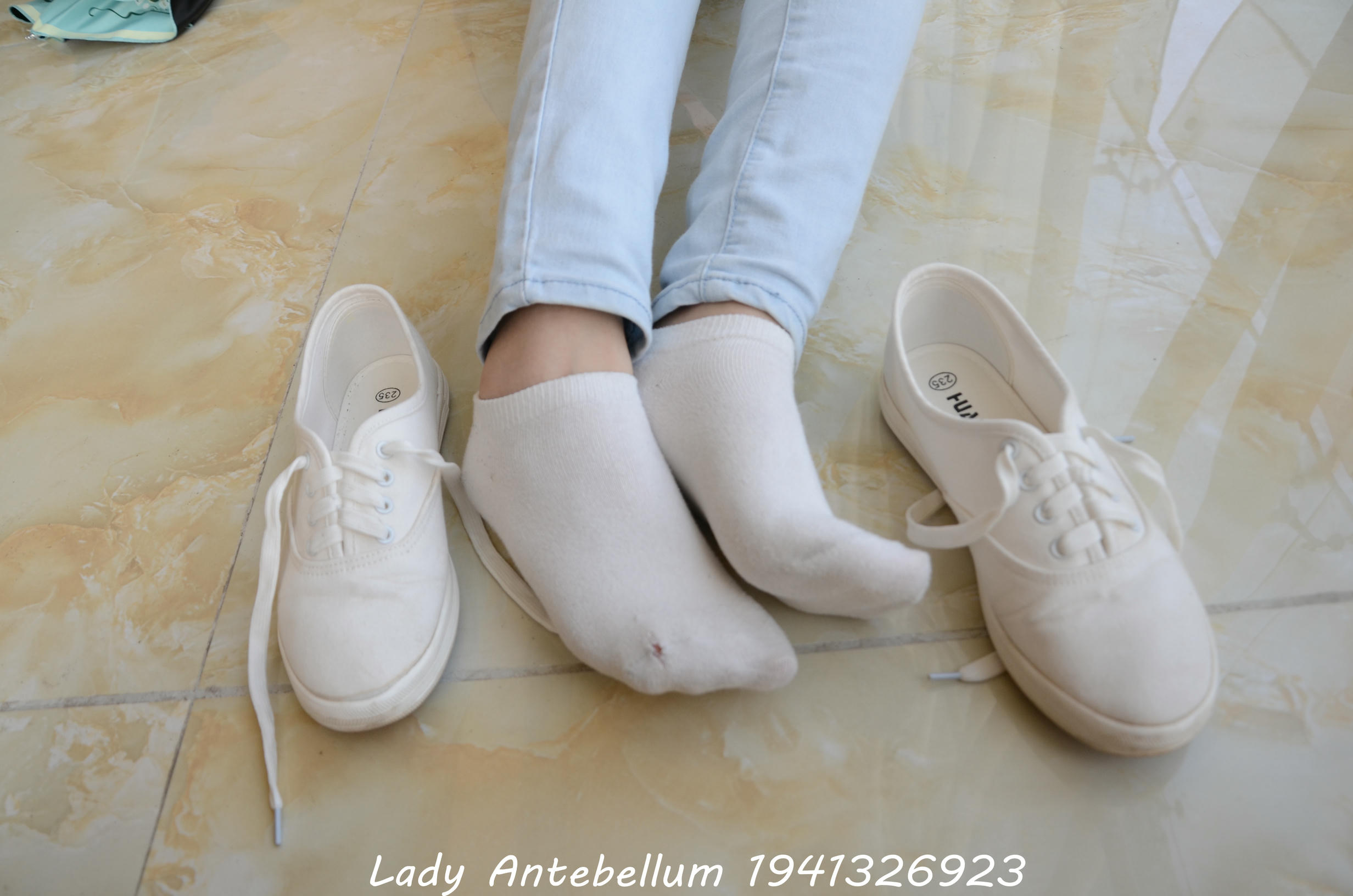 [战前女神] 恋足美腿棉袜女神级摄影套图 105 [98P+148M]_第4集