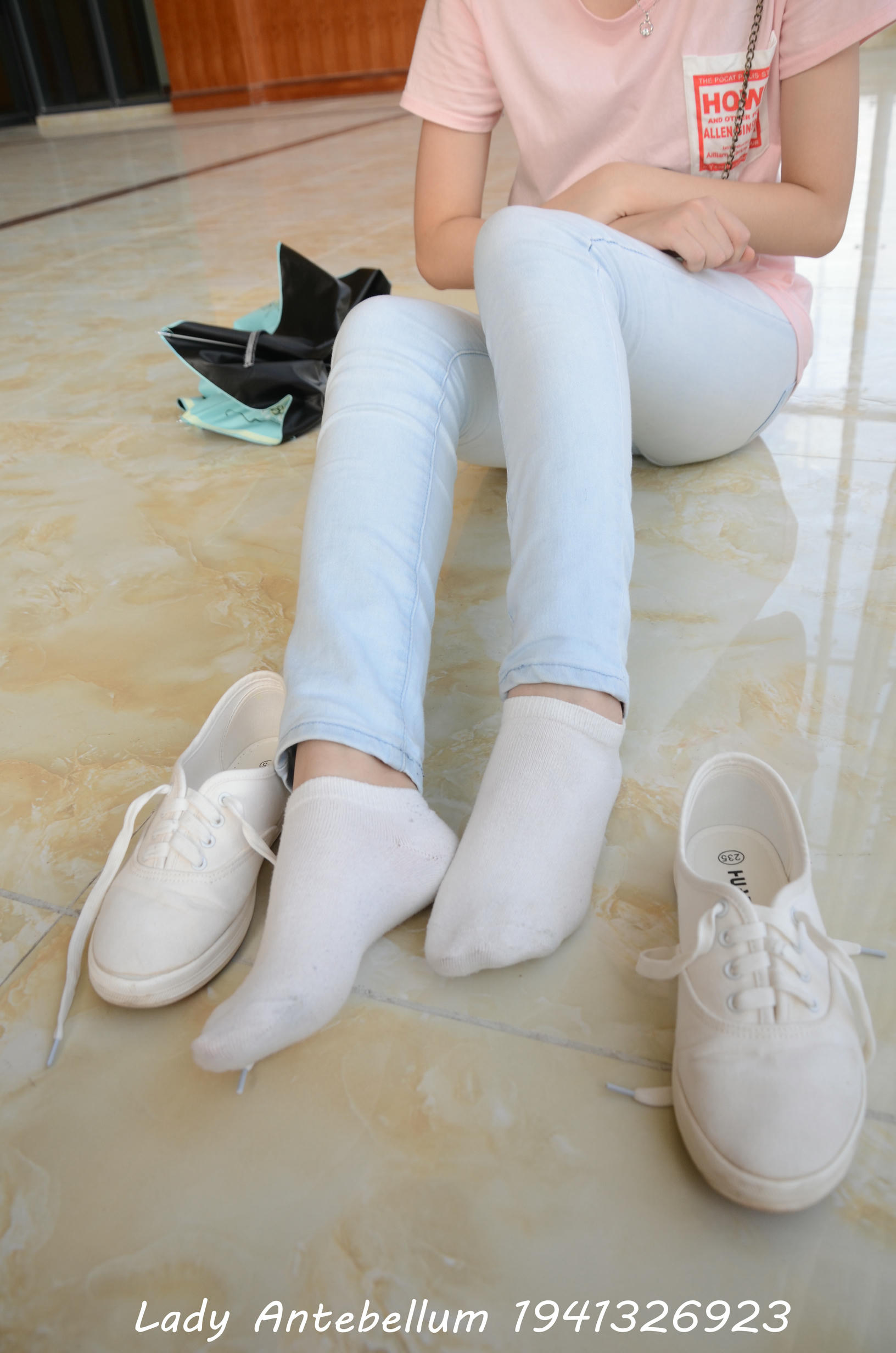 [战前女神] 恋足美腿棉袜女神级摄影套图 105 [98P+148M]_第4集