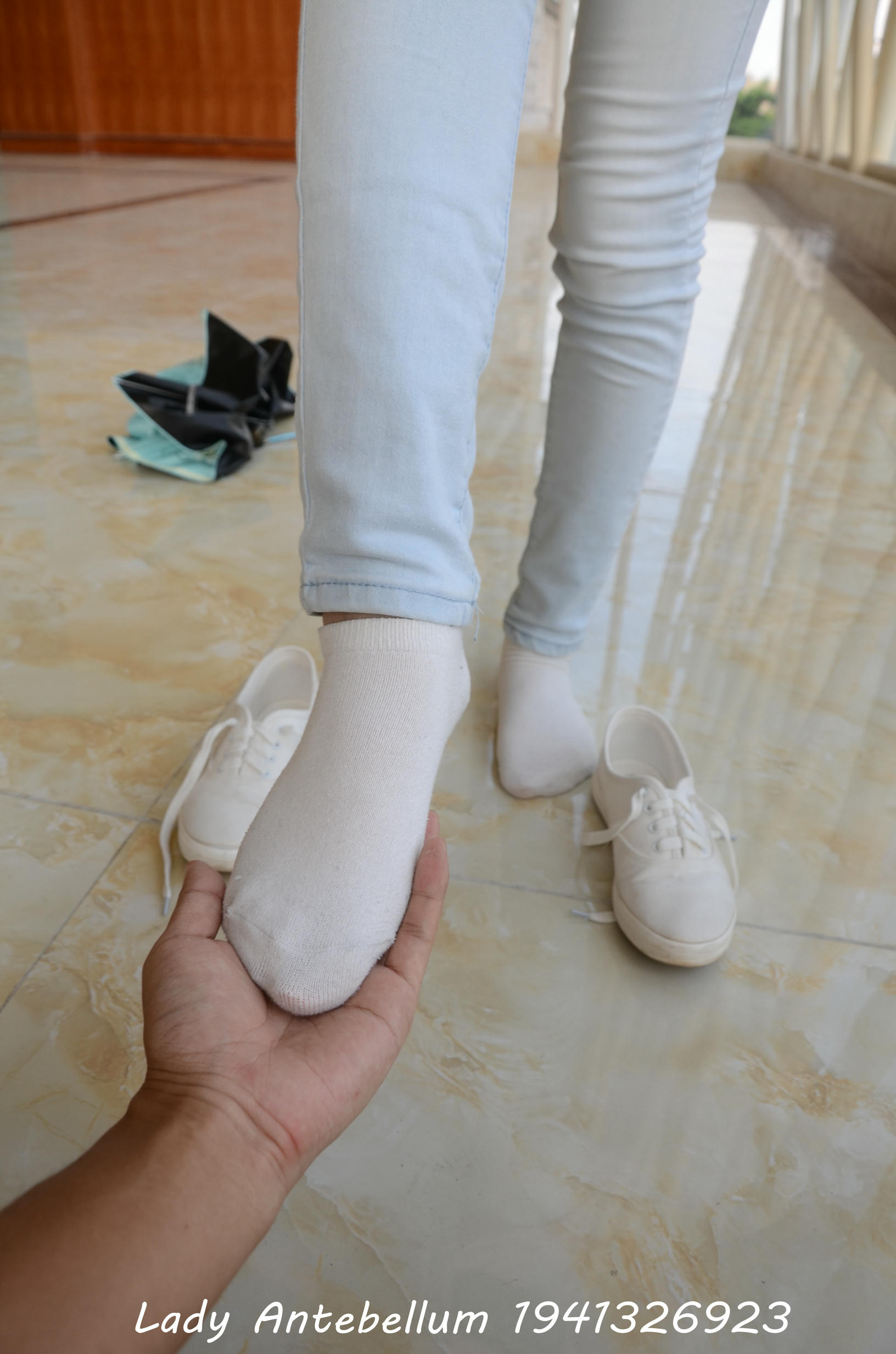 [战前女神] 恋足美腿棉袜女神级摄影套图 105 [98P+148M]_第5集