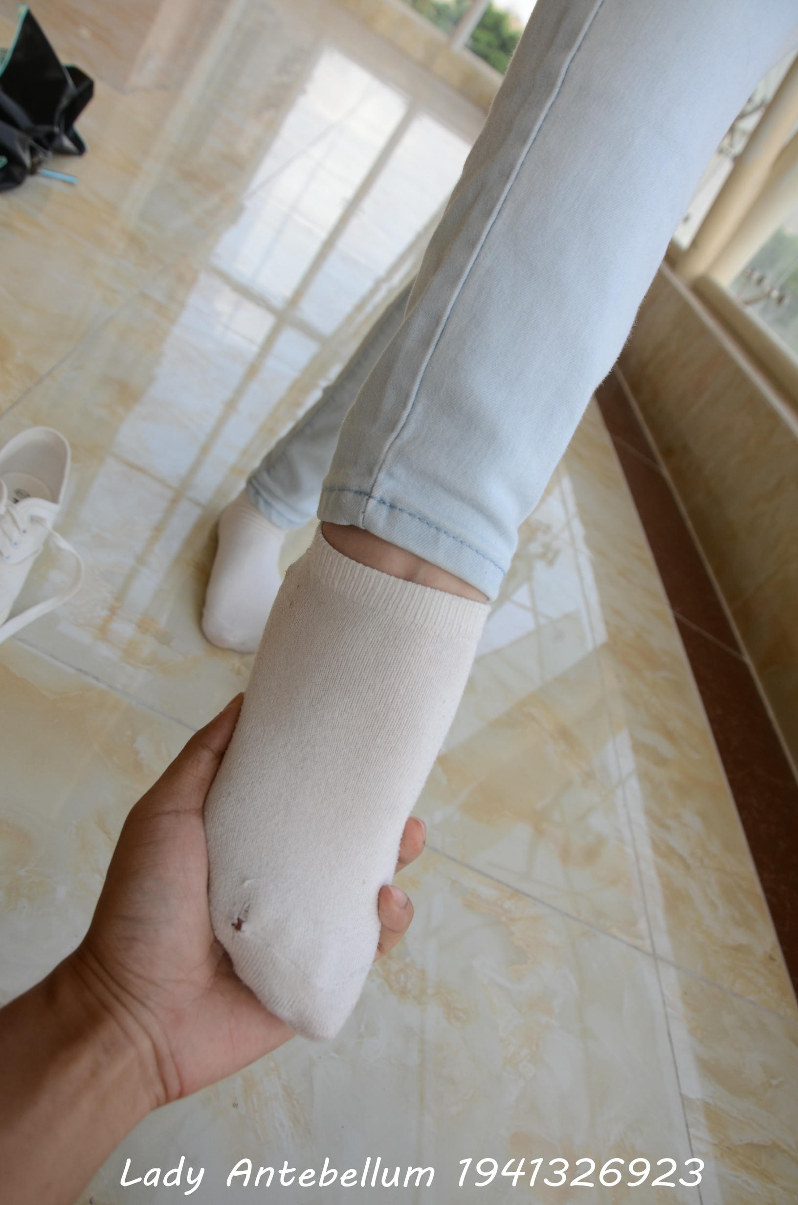 [战前女神] 恋足美腿棉袜女神级摄影套图 105 [98P+148M]_第5集