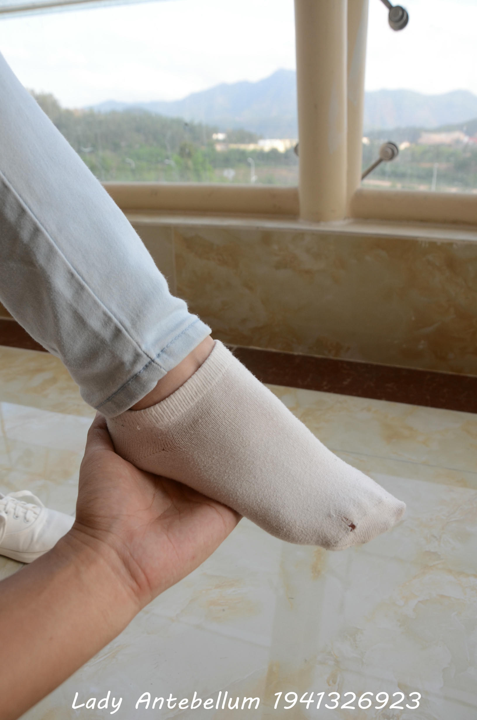 [战前女神] 恋足美腿棉袜女神级摄影套图 105 [98P+148M]_第5集