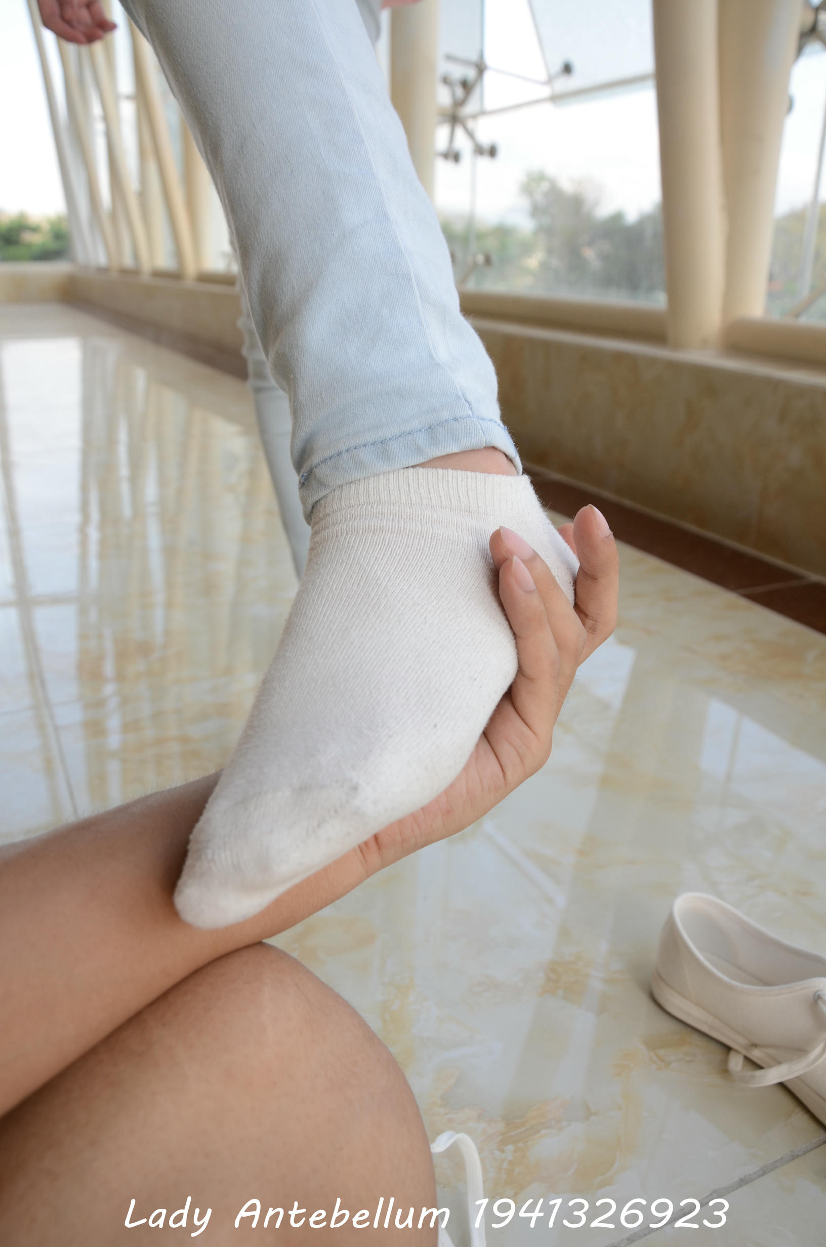 [战前女神] 恋足美腿棉袜女神级摄影套图 105 [98P+148M]_第5集